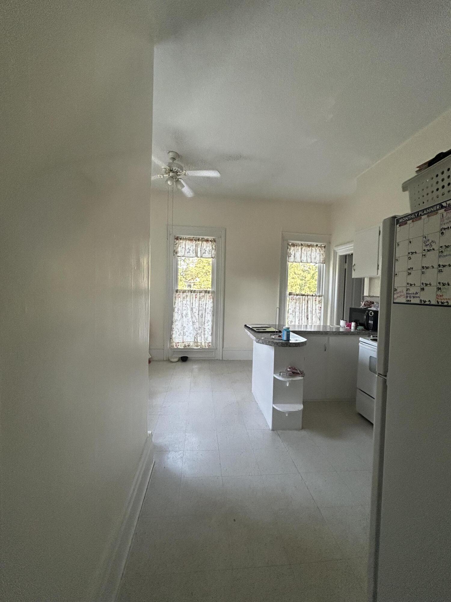 129 S East Street Property Photo 5