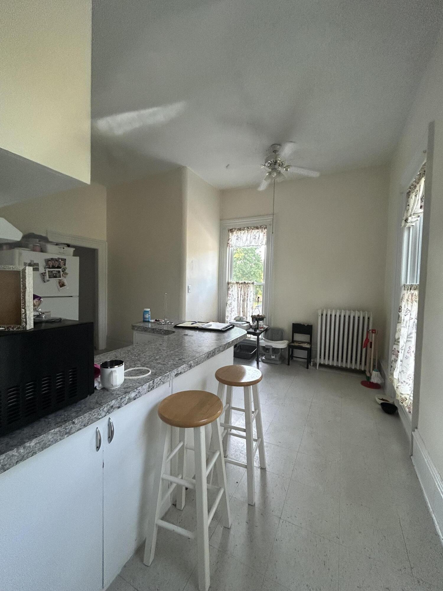 129 S East Street Property Photo 6