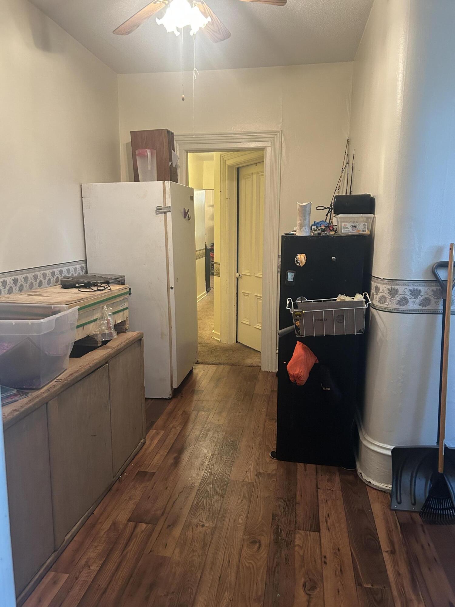 129 S East Street Property Photo 38