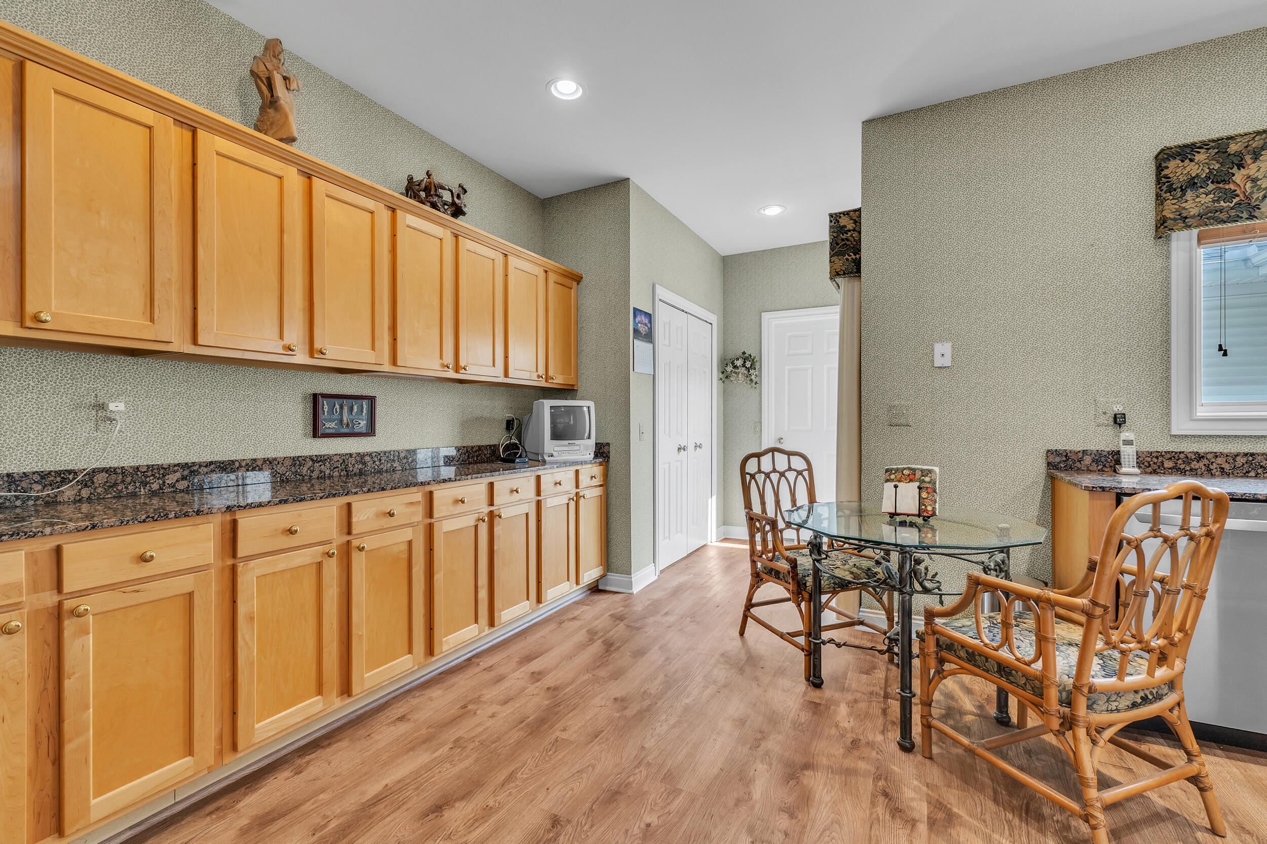 21521 Garrison Street Property Photo 10