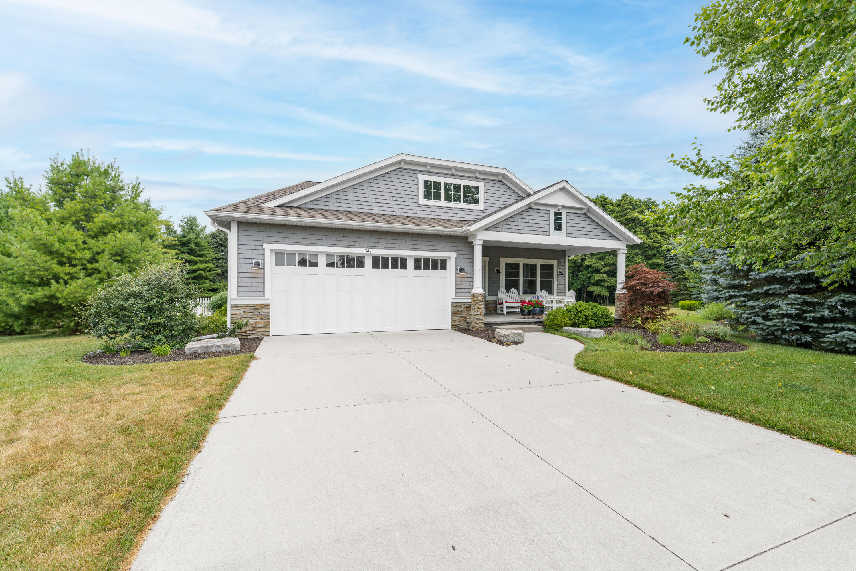 341 Parkside Lane Property Photo 1