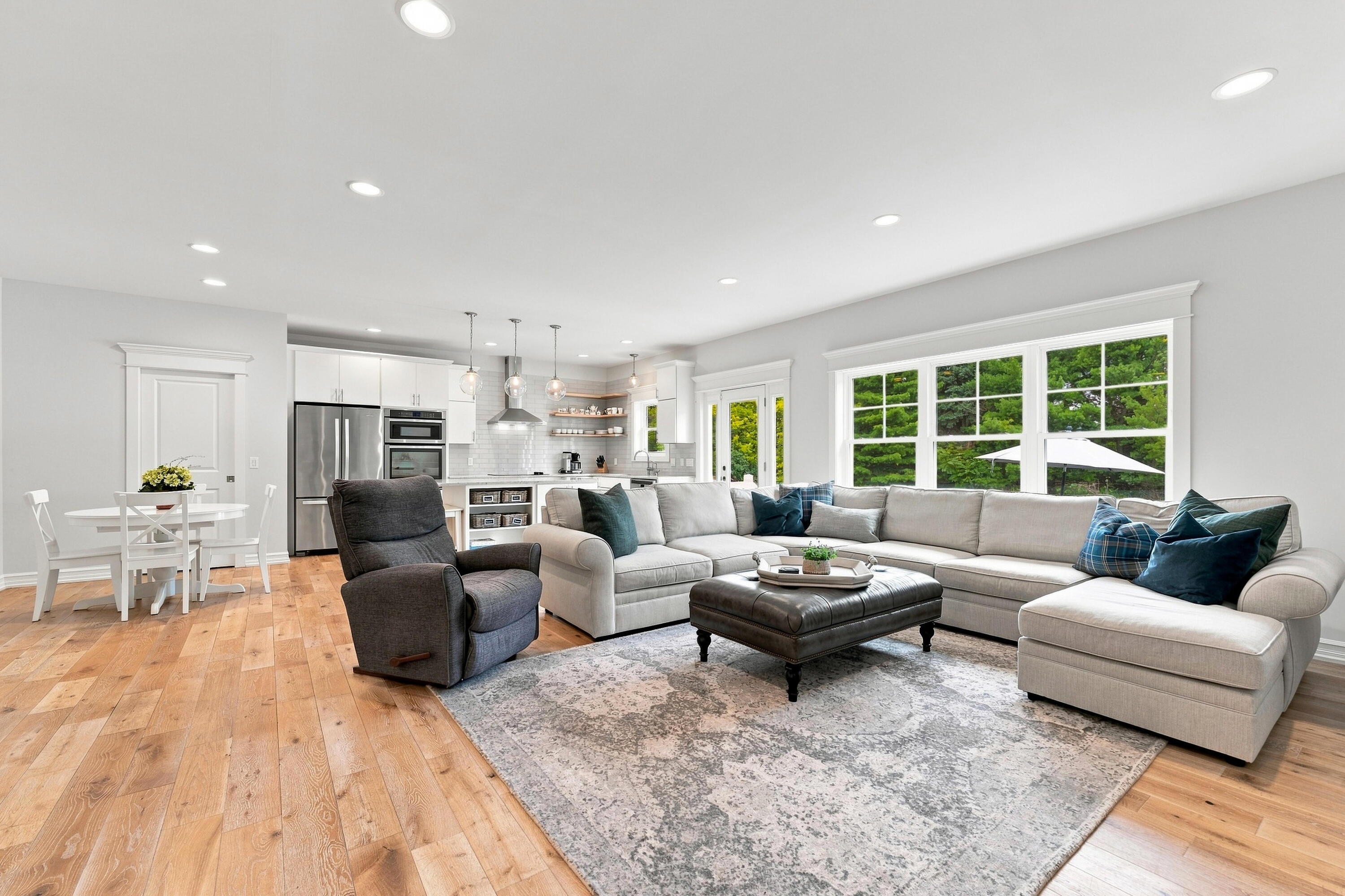 341 Parkside Lane Property Photo 4
