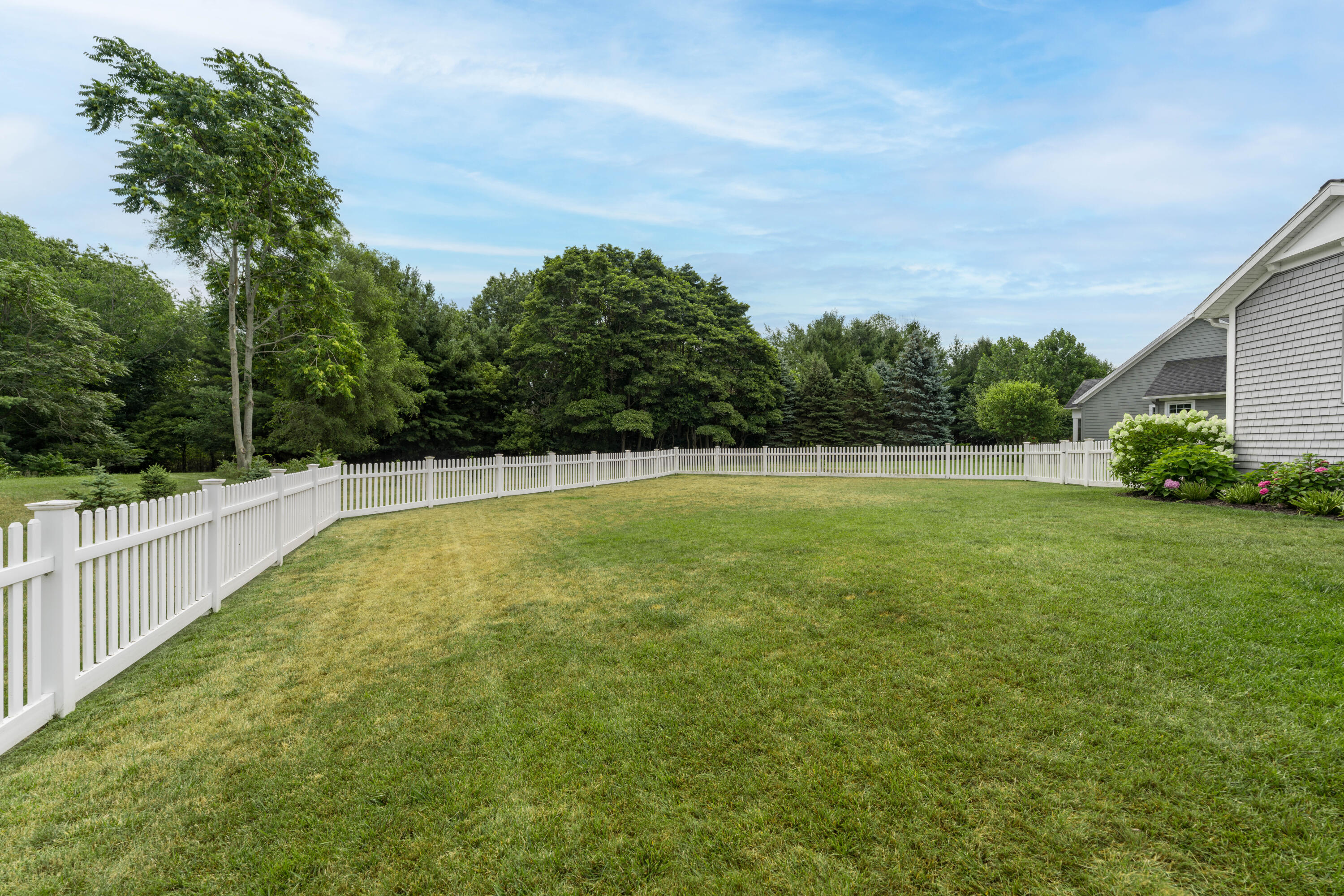 341 Parkside Lane Property Photo 38