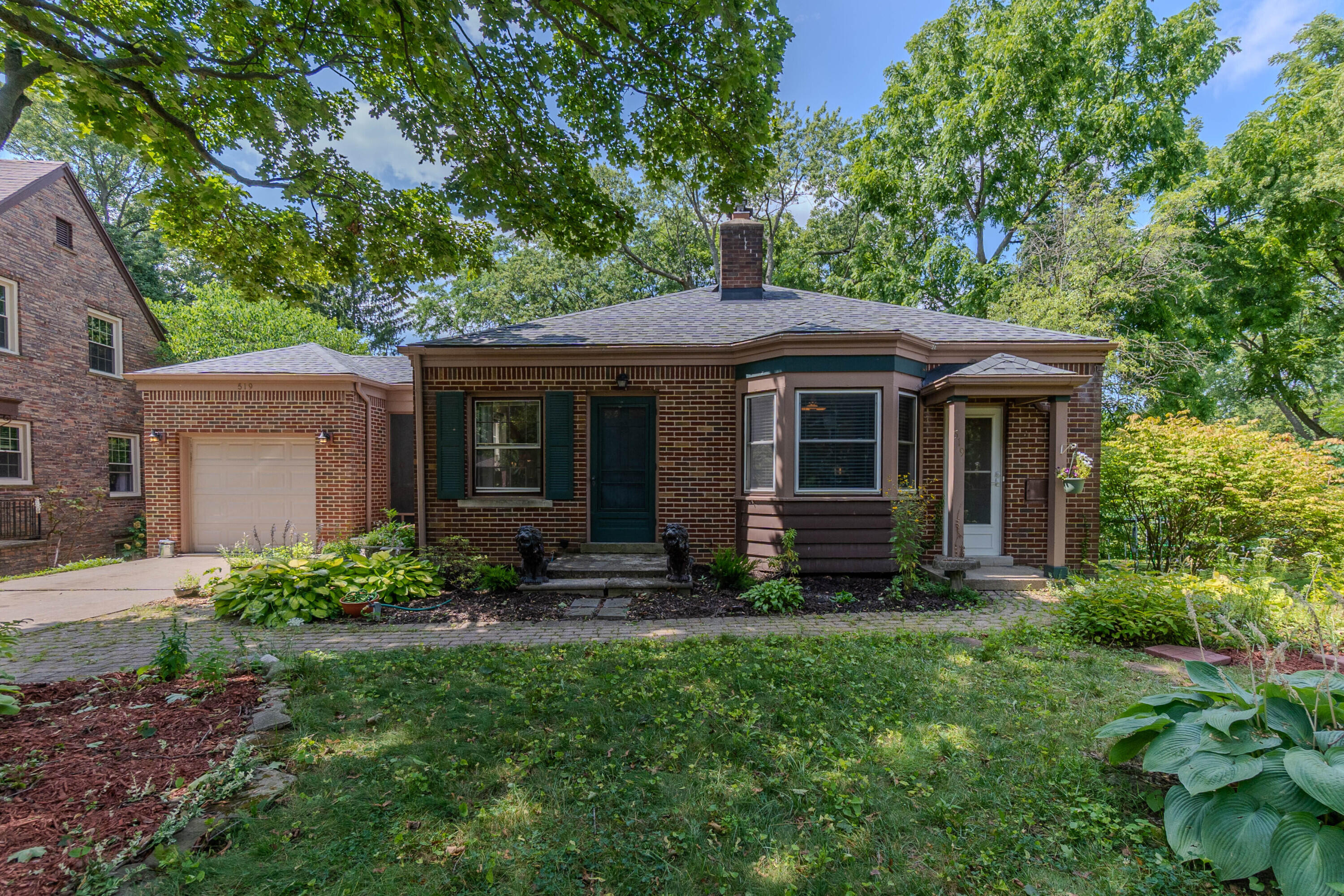 519 Fairview Circle Property Photo 1