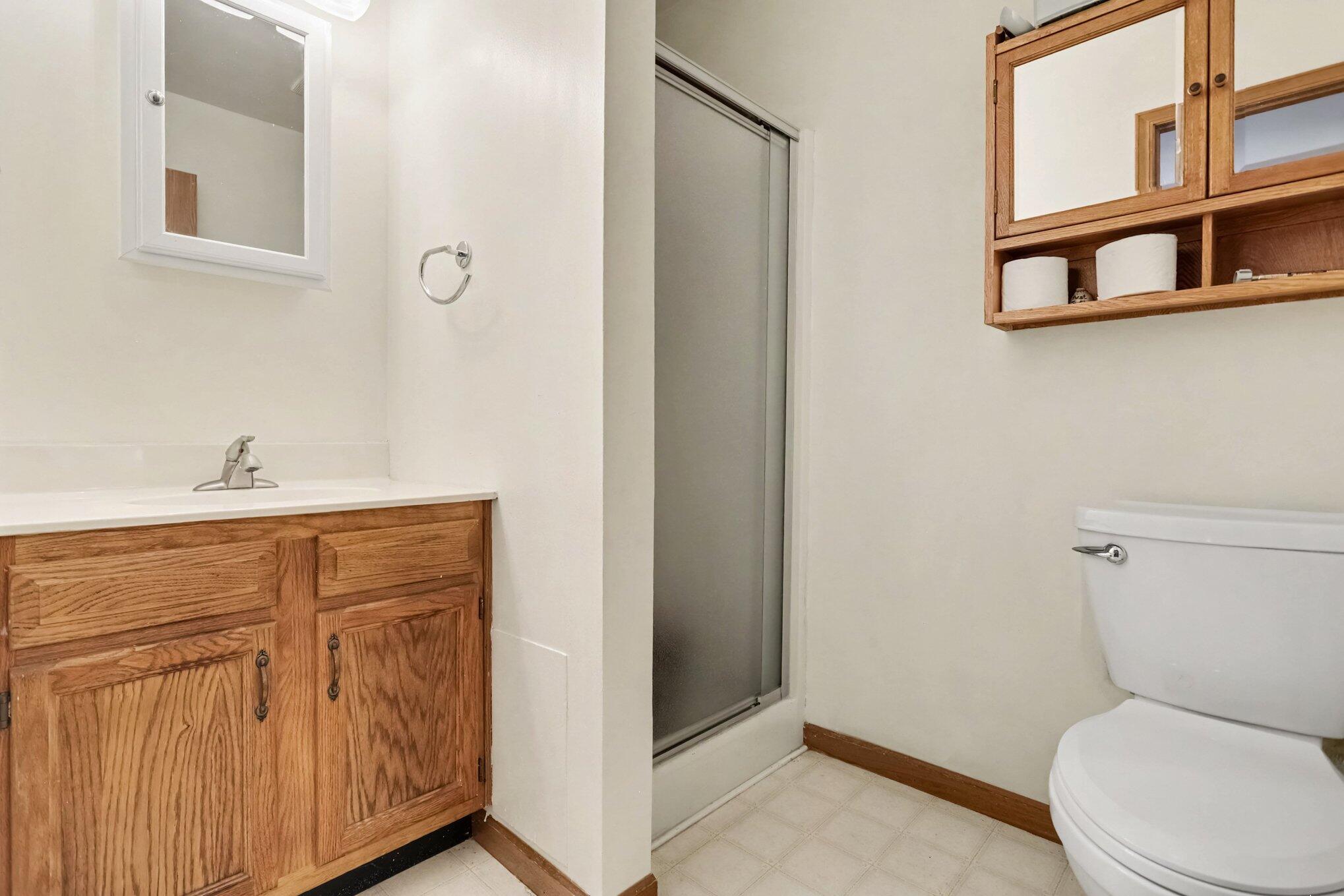 21321 Clear Lake Avenue Property Photo 12