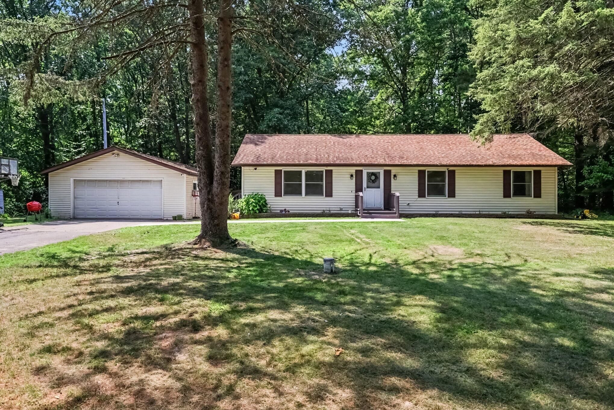21321 Clear Lake Avenue Property Photo 25