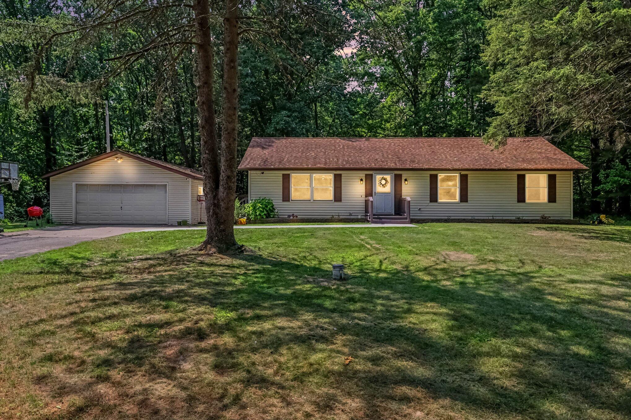 21321 Clear Lake Avenue Property Photo 26