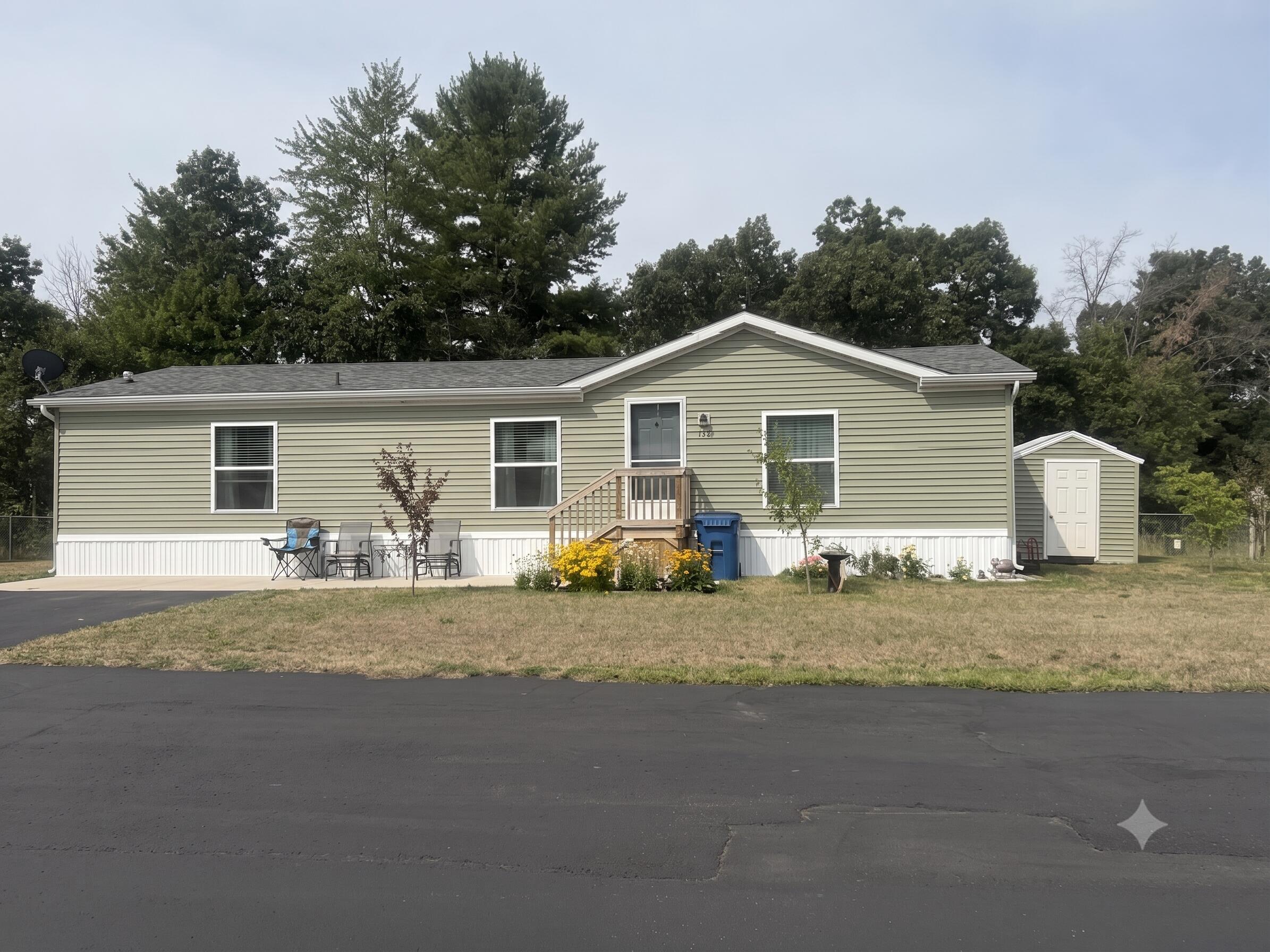 653 S Bluegill Lane Property Photo 2