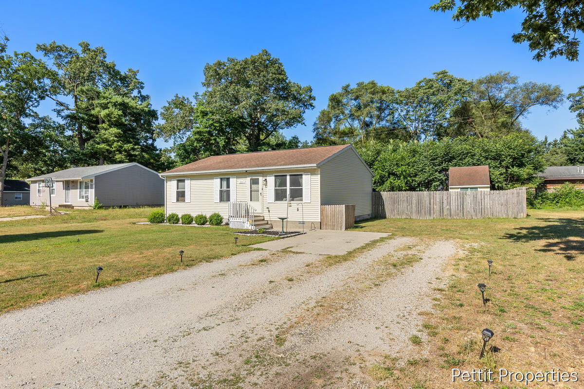 1447 West Street Property Photo 2