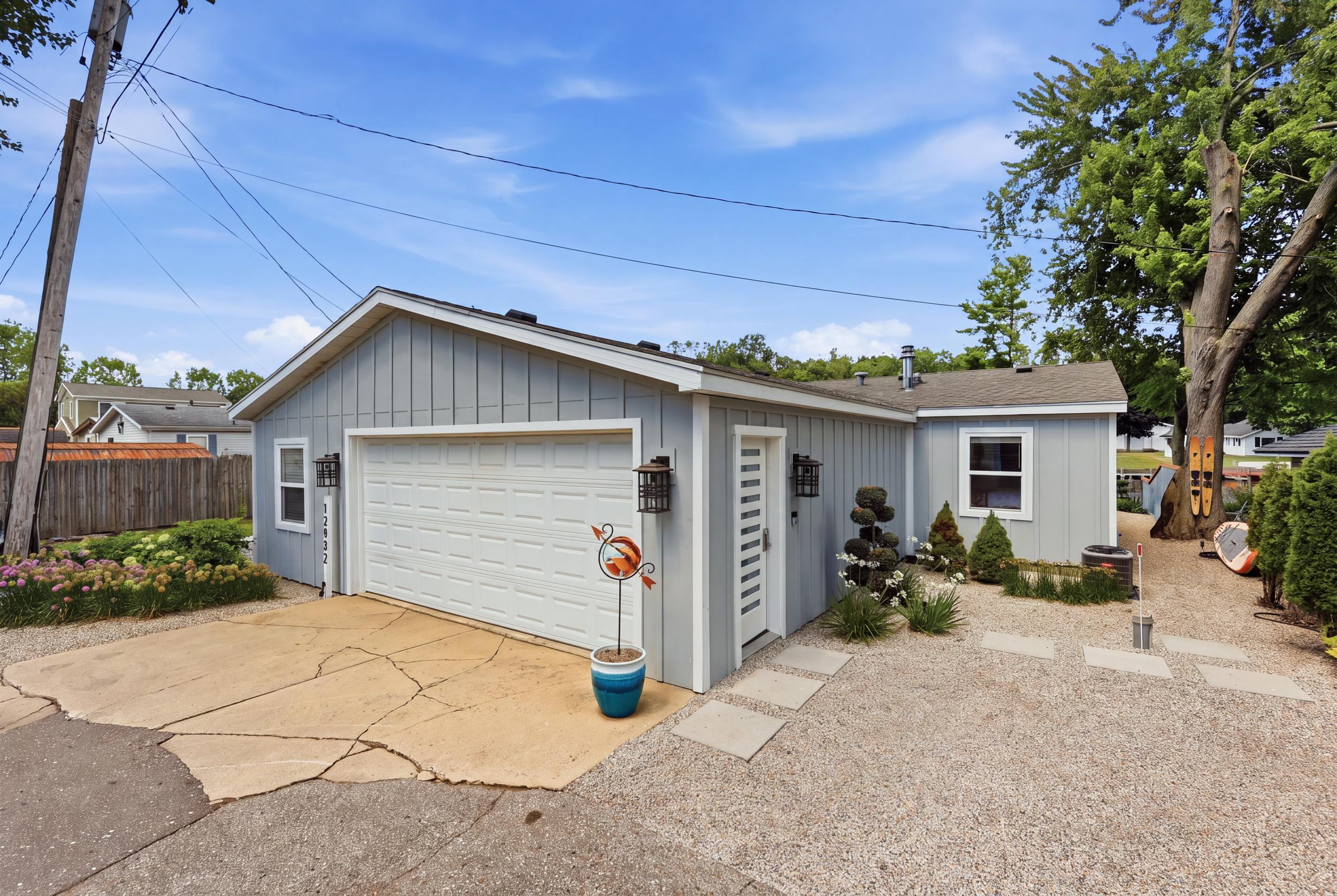 12932 Hazel Drive Property Photo 1
