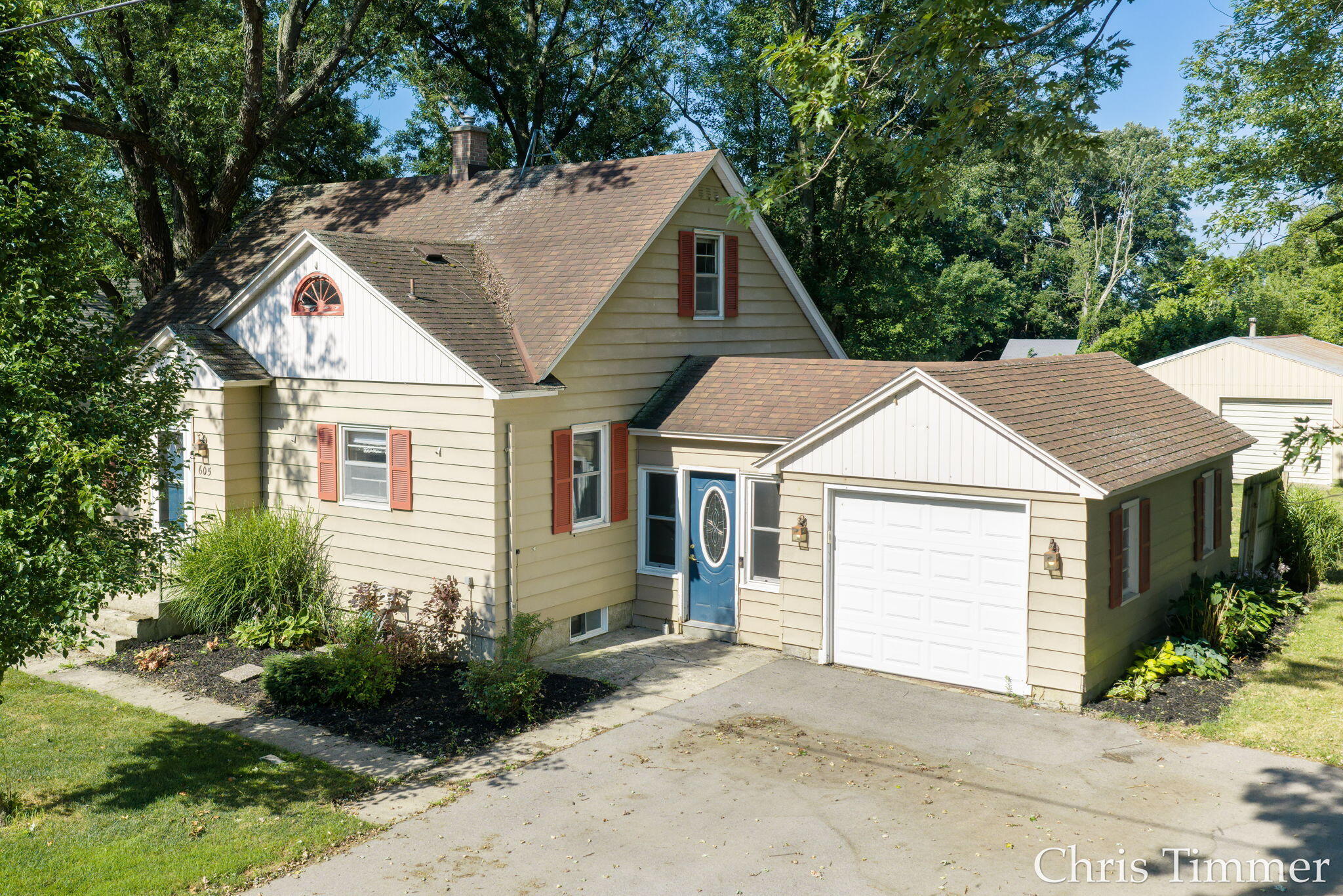 605 64th Avenue Property Photo 1