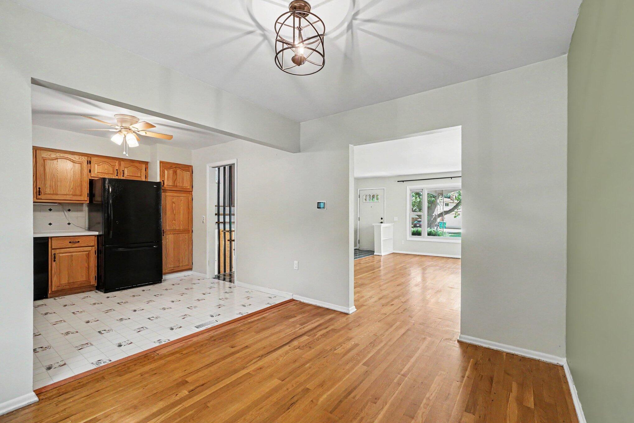 6320 Hampton Street Property Photo 9
