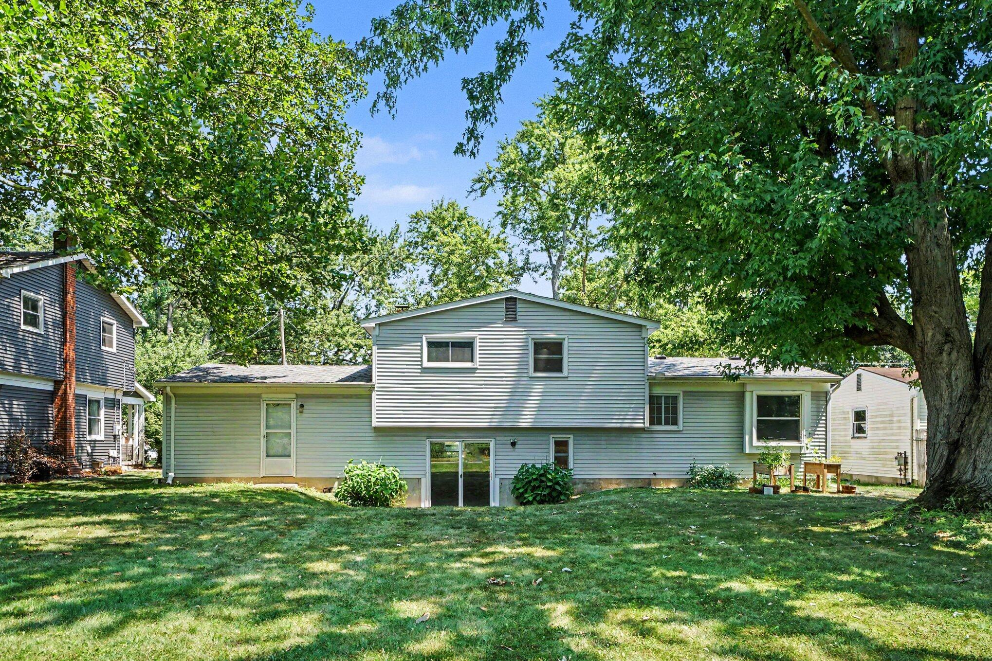 6320 Hampton Street Property Photo 25