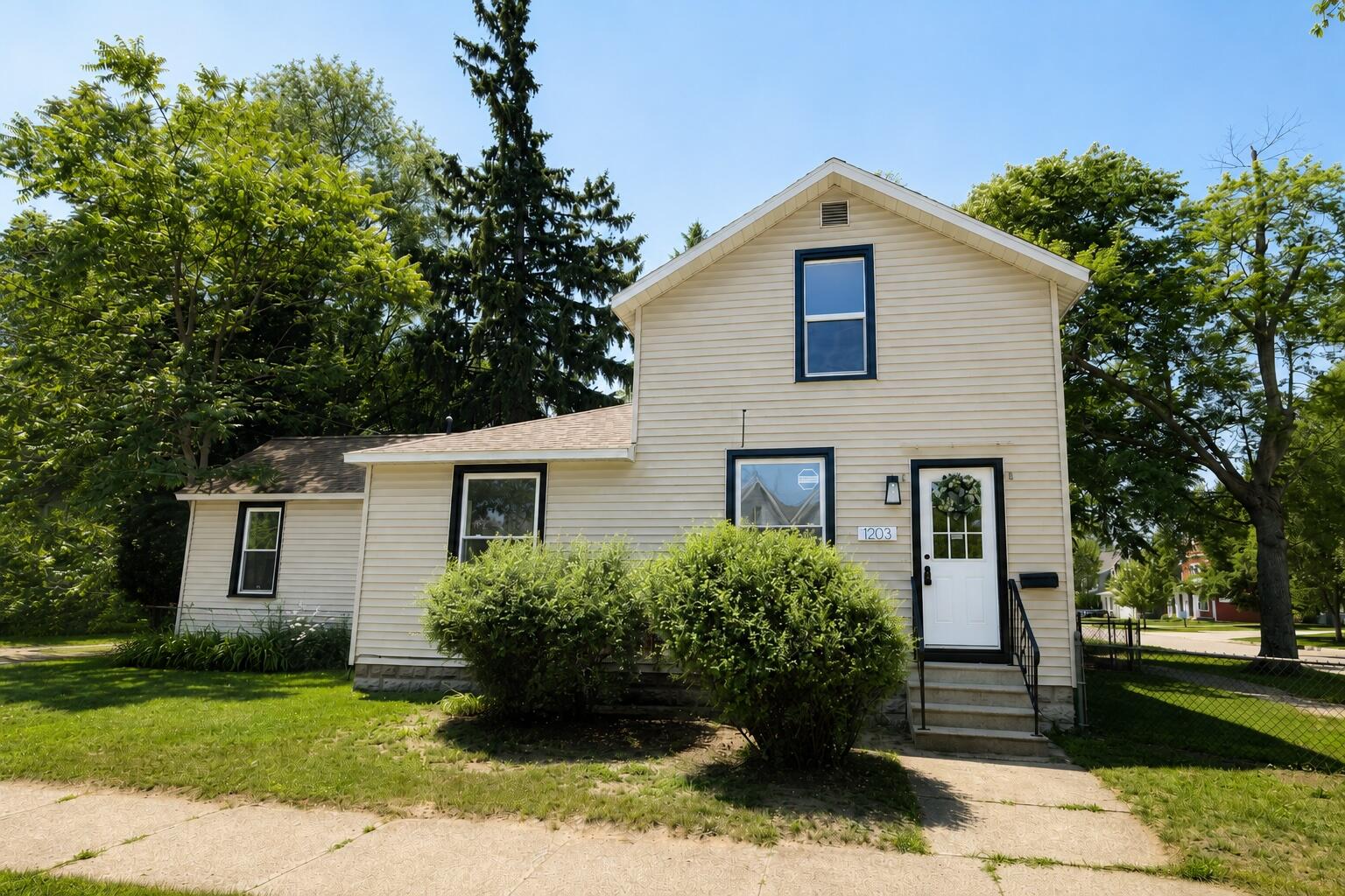 1203 4th Street Property Photo 1