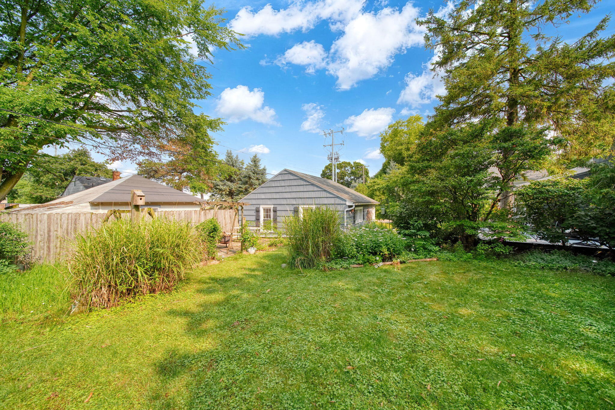204 Westover Street Property Photo 43
