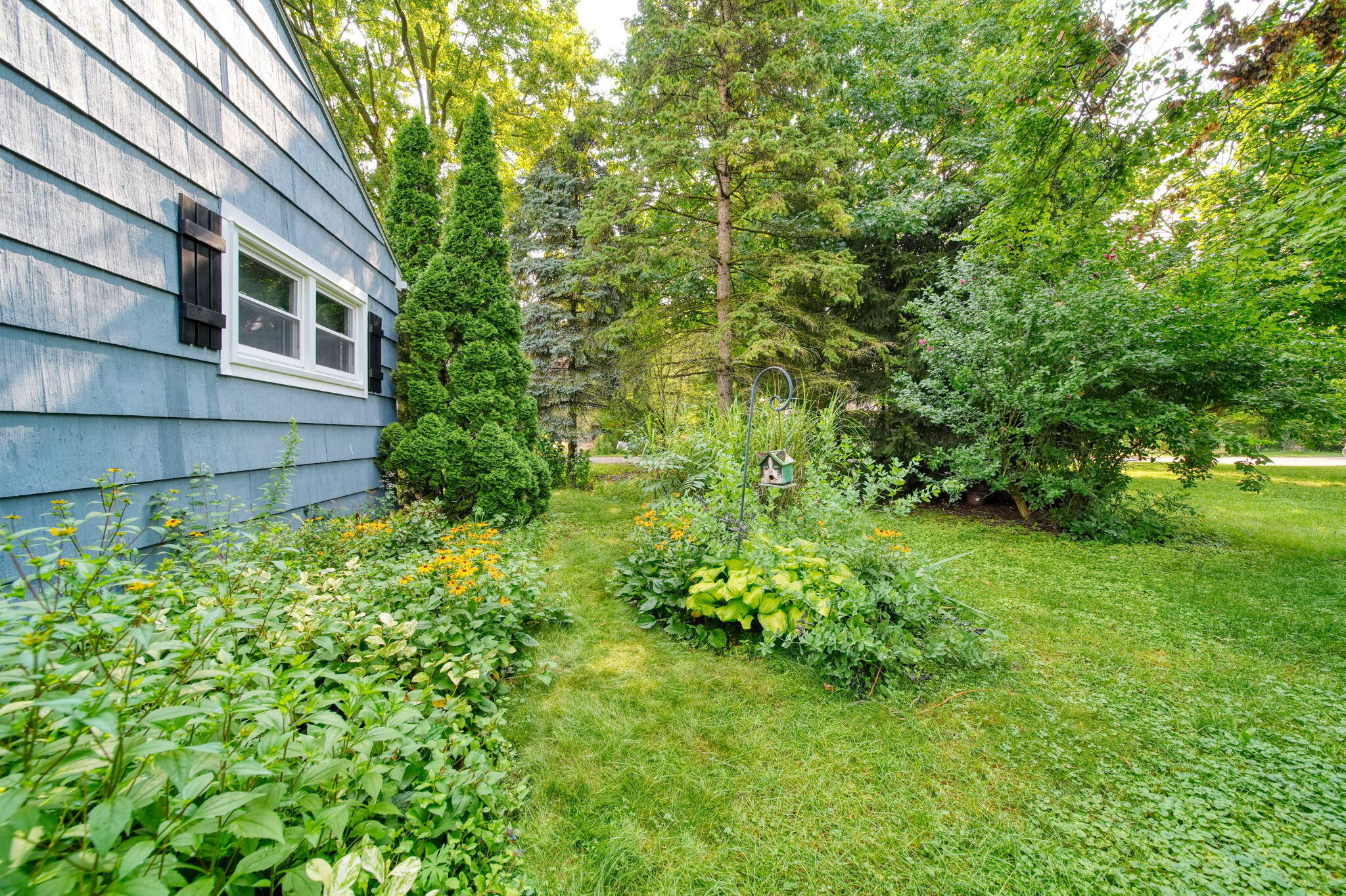 204 Westover Street Property Photo 45