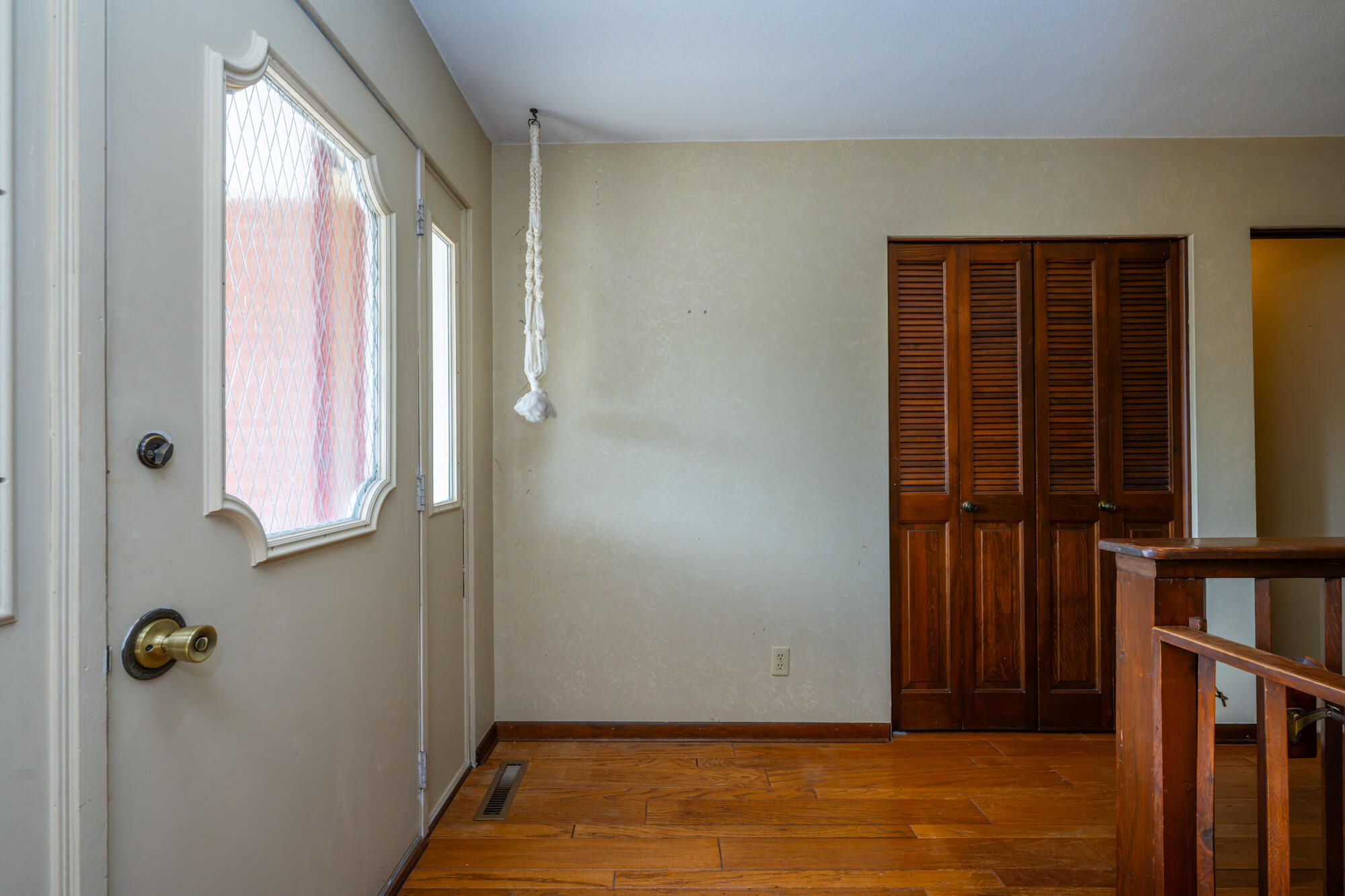 4334 Laurel Drive Property Photo 3
