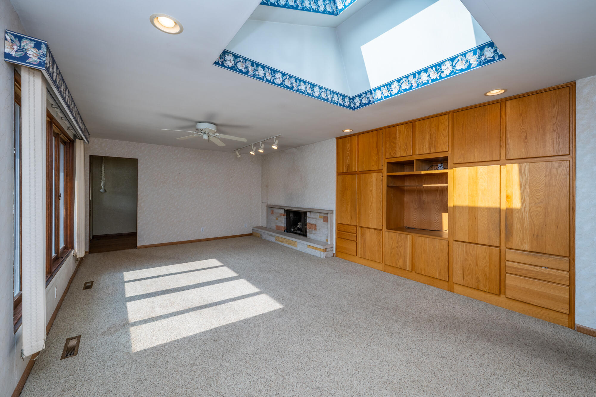4334 Laurel Drive Property Photo 6