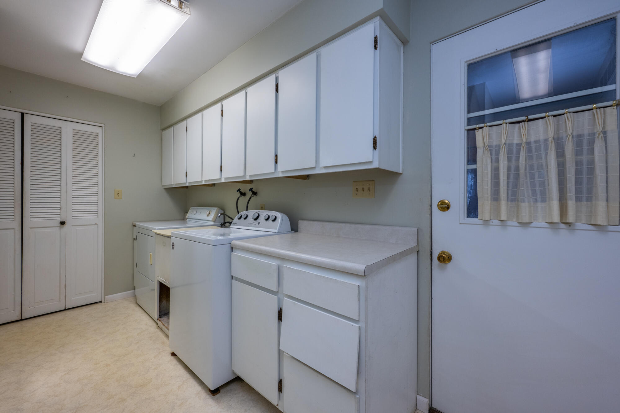 4334 Laurel Drive Property Photo 19