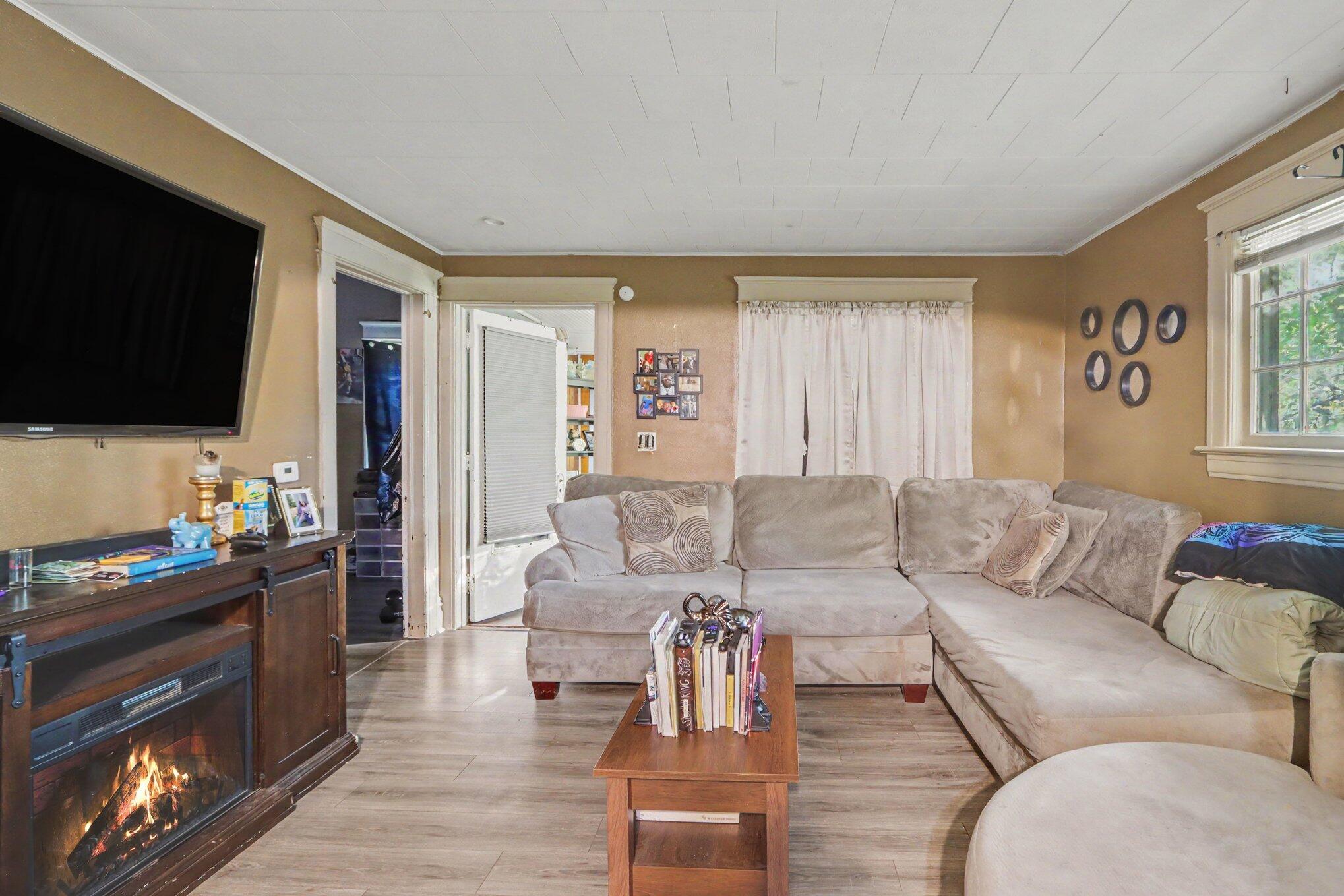 241 Avenue A Property Photo 5