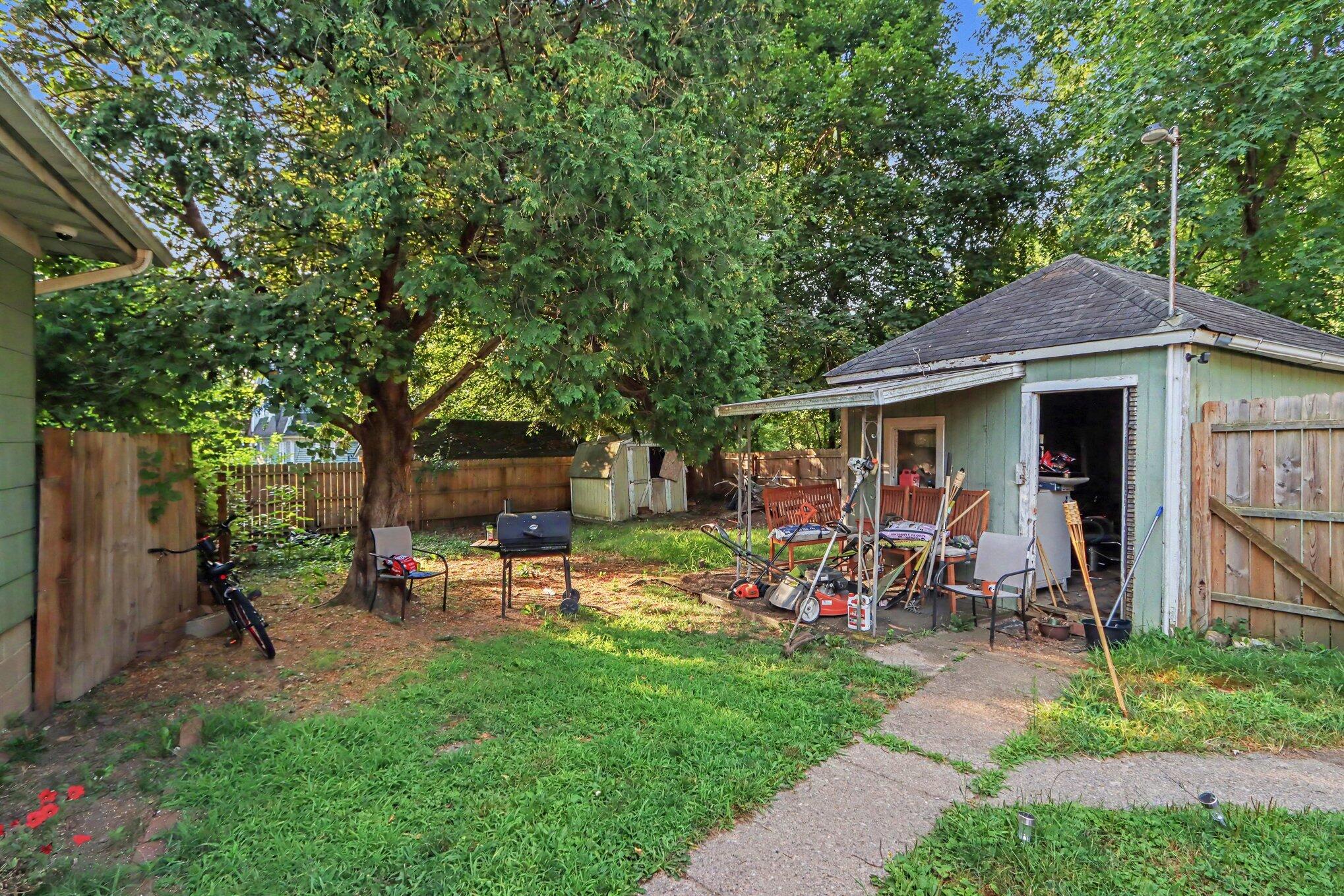 241 Avenue A Property Photo 17