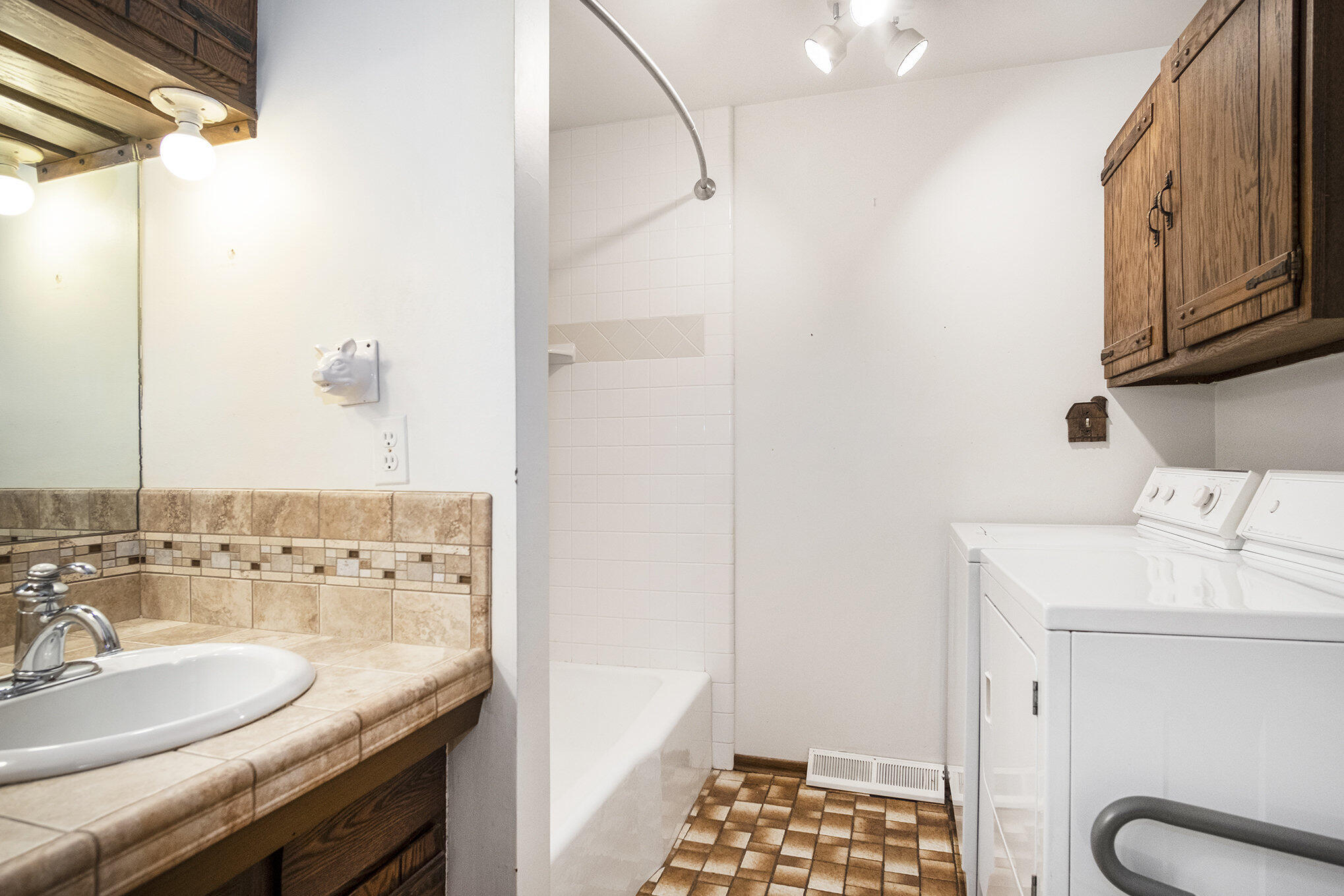 8020 E 98th Street Property Photo 13