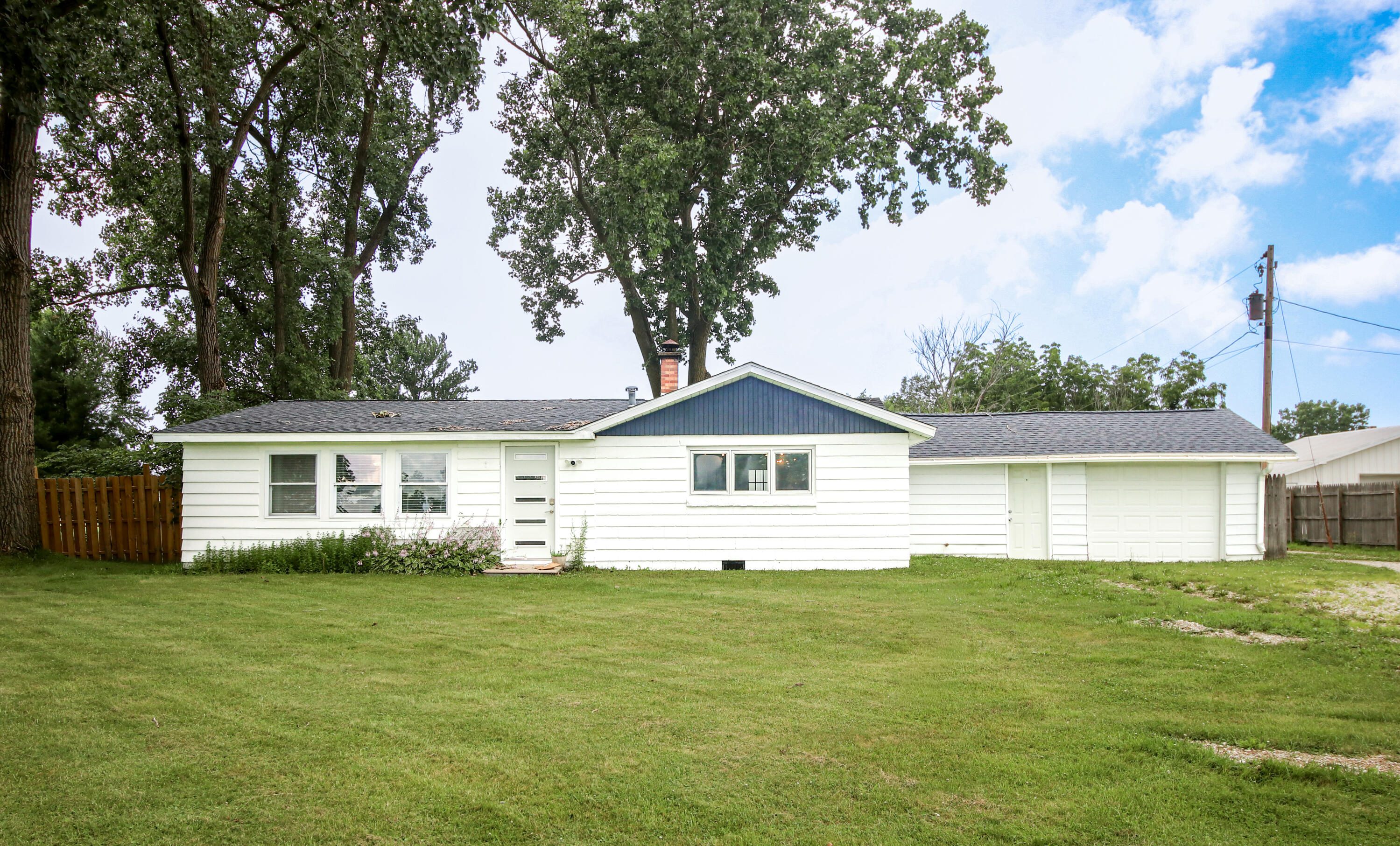 18528 Pardee Road Property Photo 1