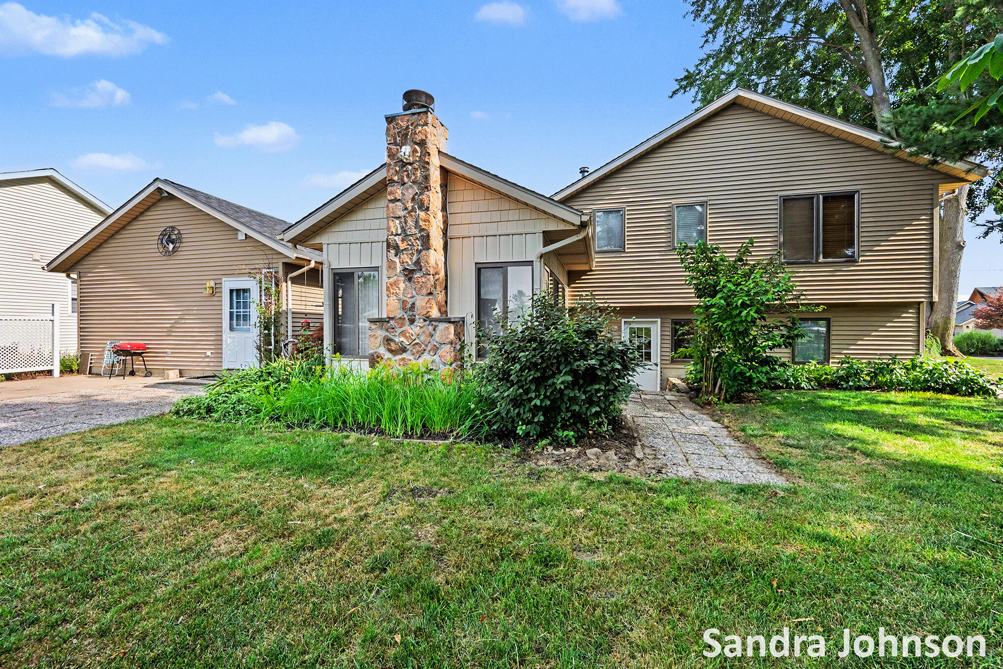 12725 Park Drive Property Photo 6