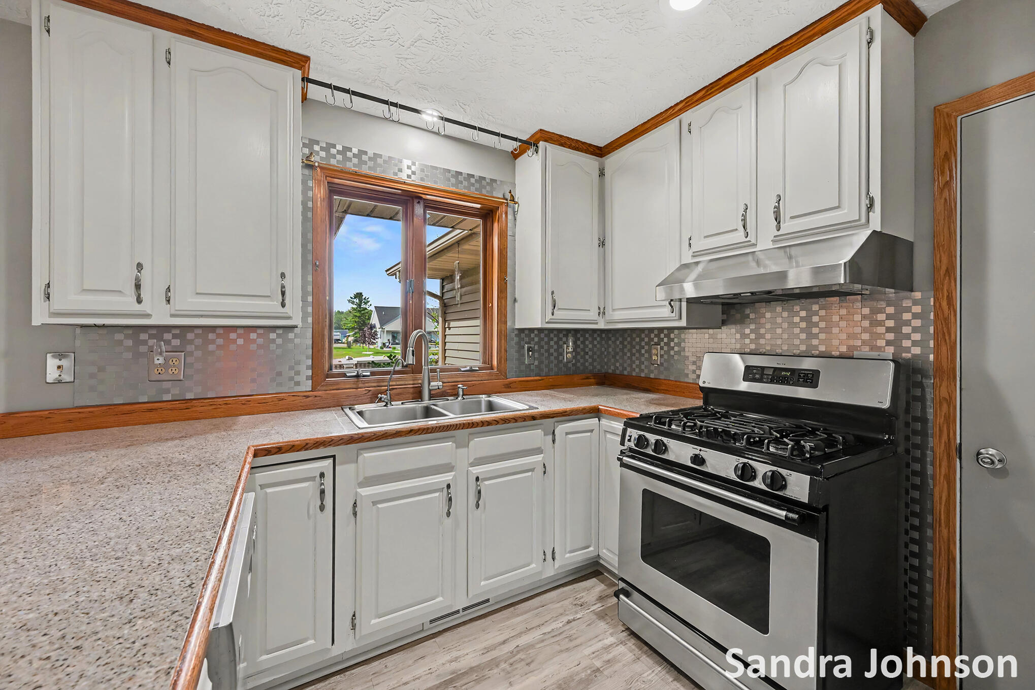 12725 Park Drive Property Photo 15