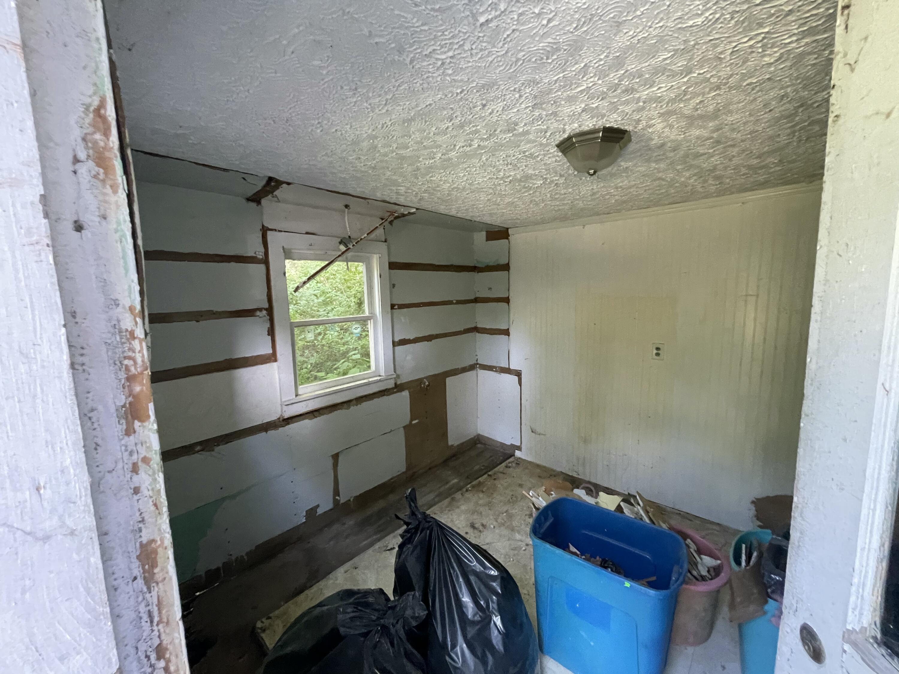 15723 Park Lake Road Property Photo 9