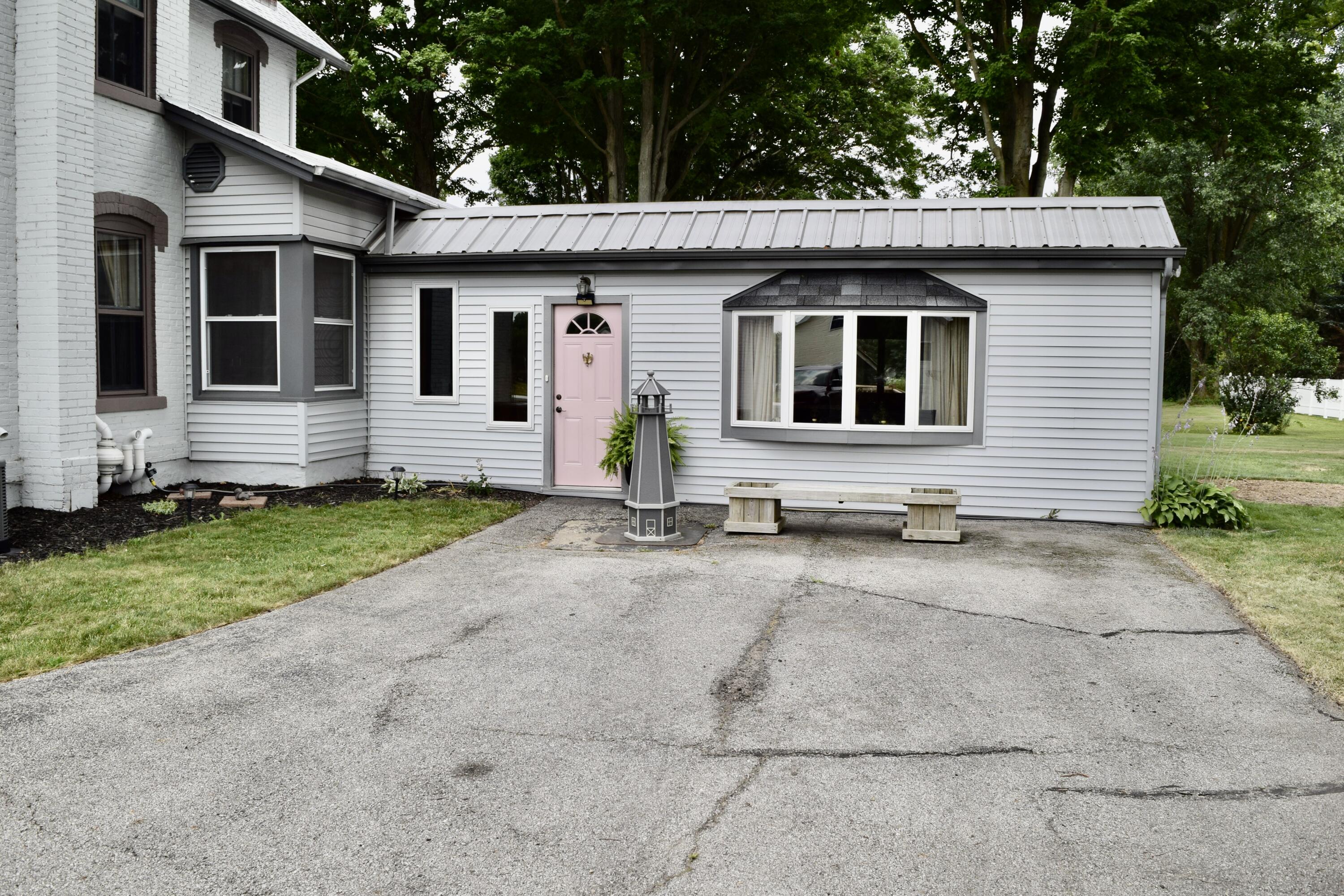 231 S Fremont Road Property Photo 4