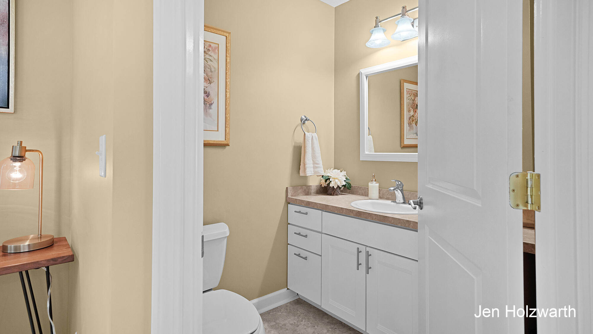 122 E Kent Street Property Photo 18