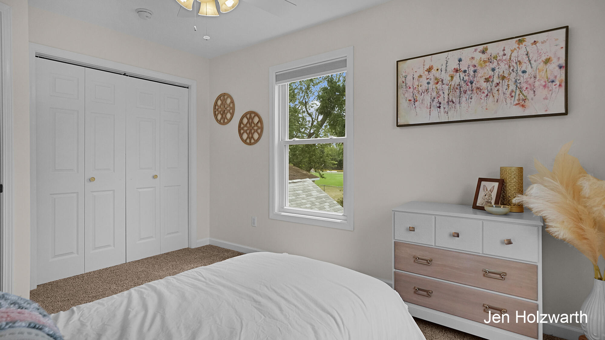 122 E Kent Street Property Photo 29