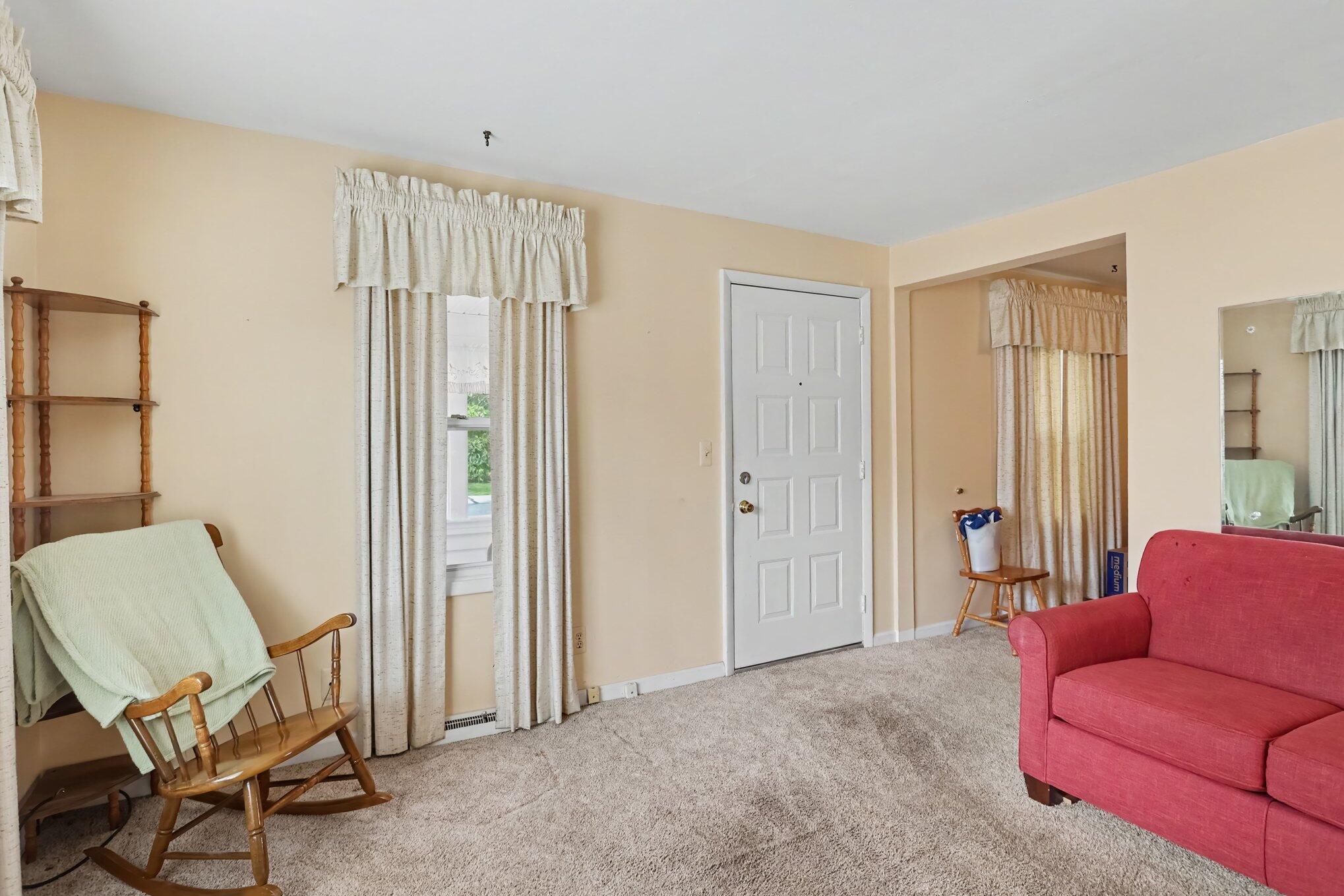 2901 Hartline Drive Property Photo 5