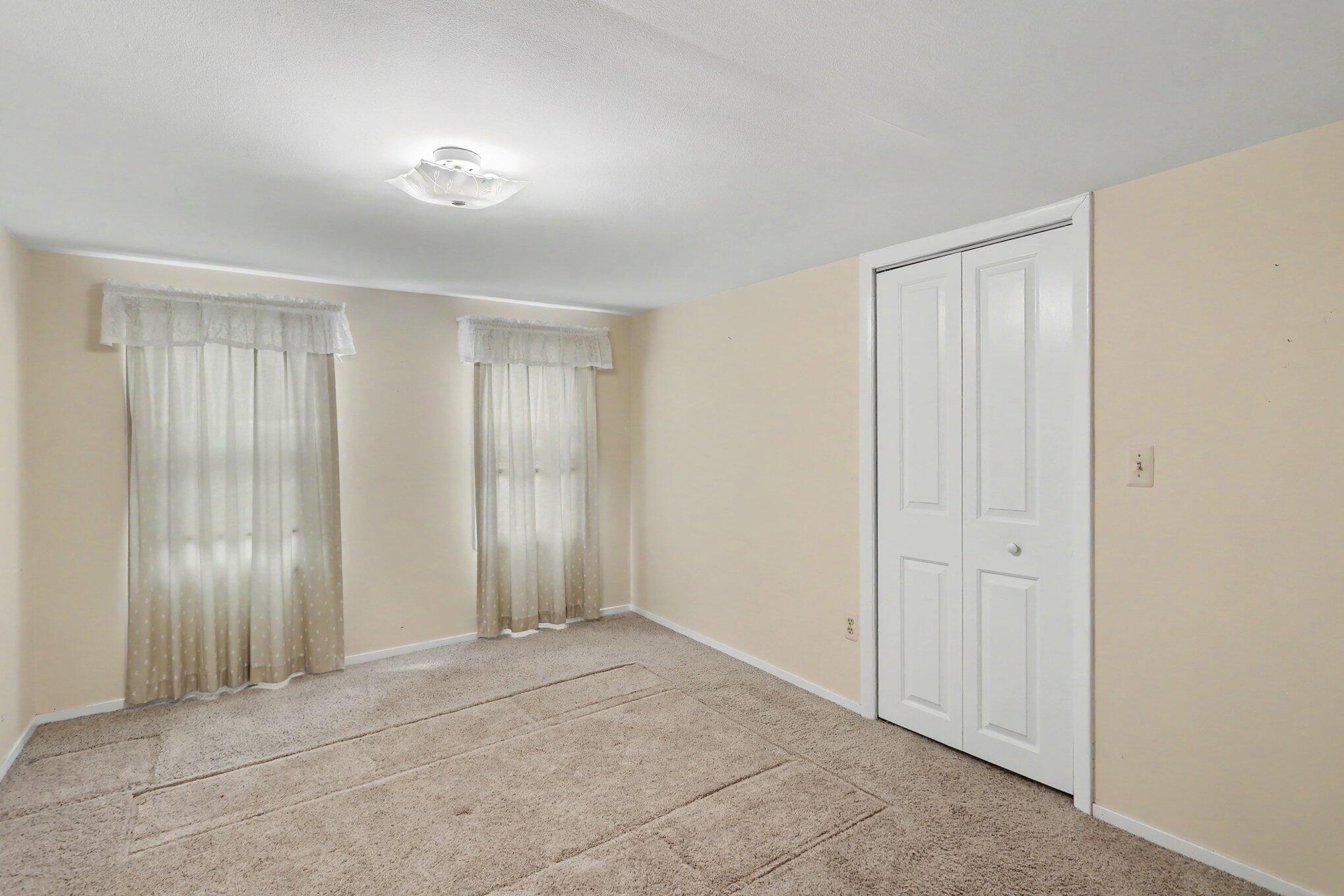 2901 Hartline Drive Property Photo 12