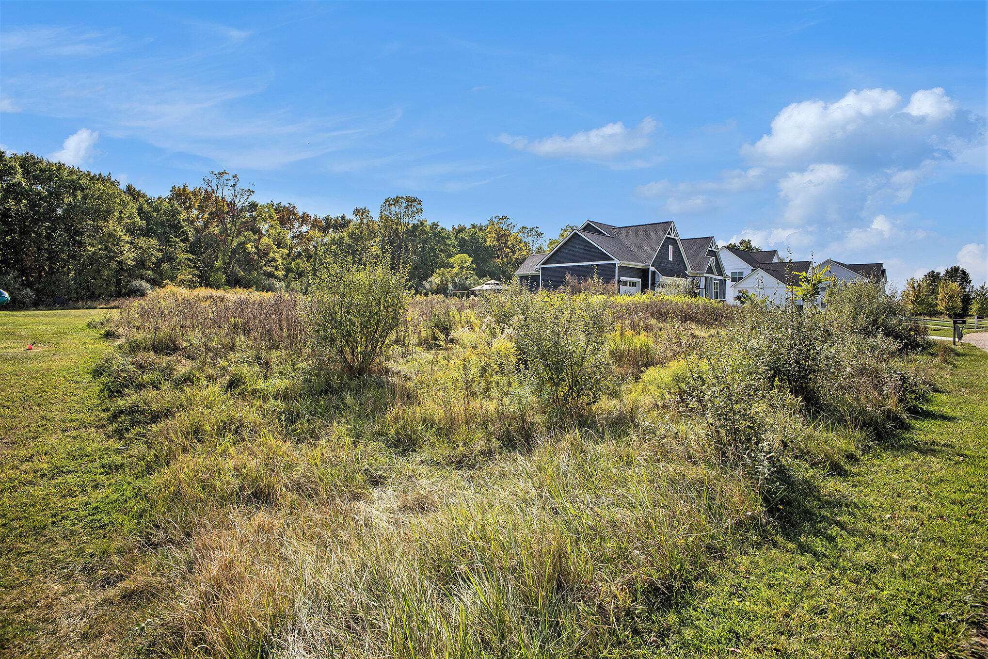 5824 Trail Side Lane Property Photo 4