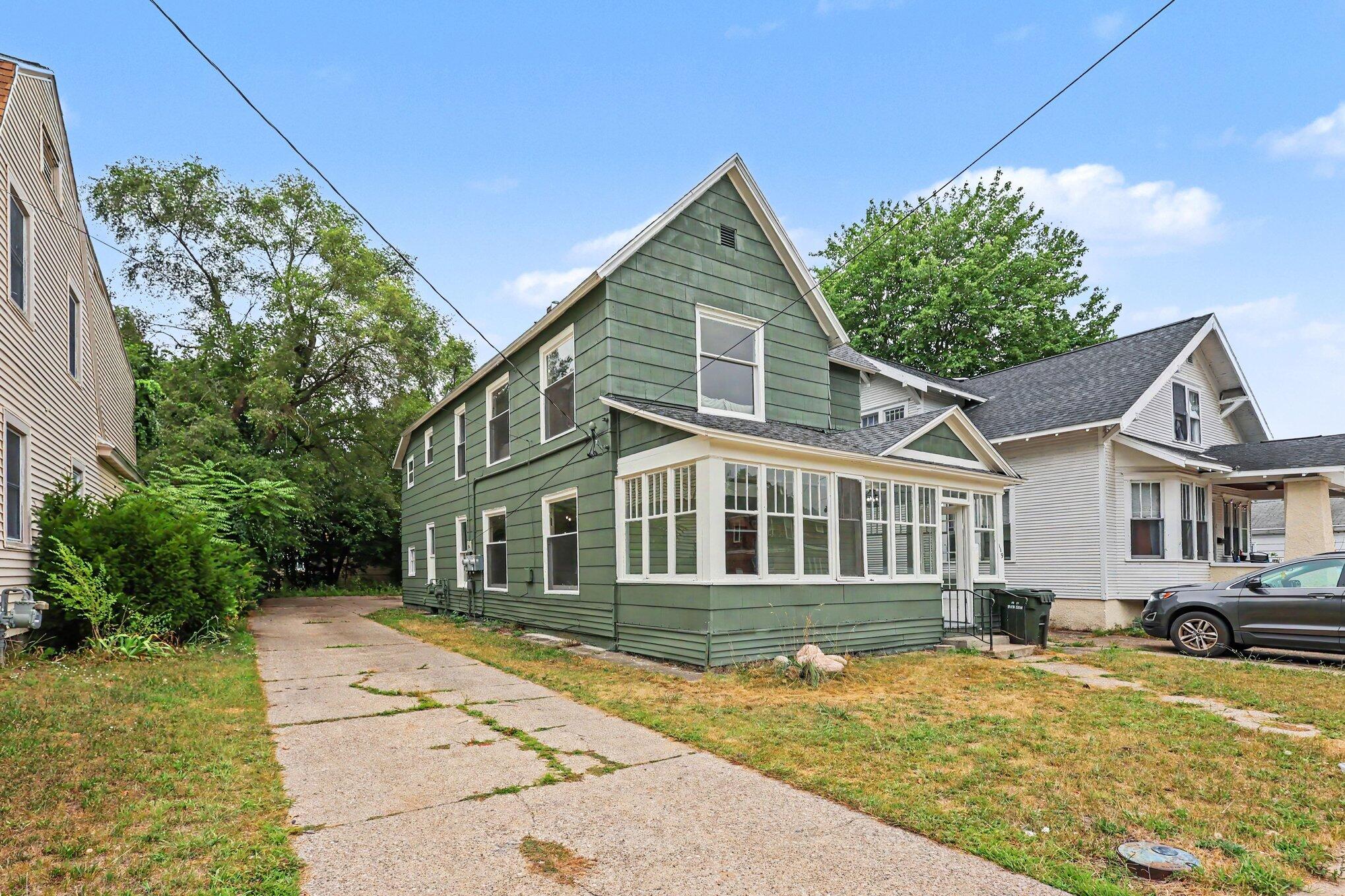 119 E Isabella Avenue Property Photo 1