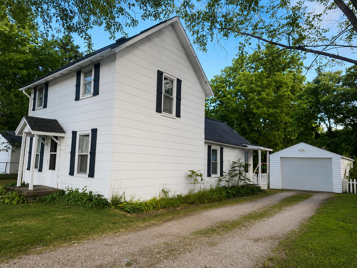 28 W Post Street Property Photo 1