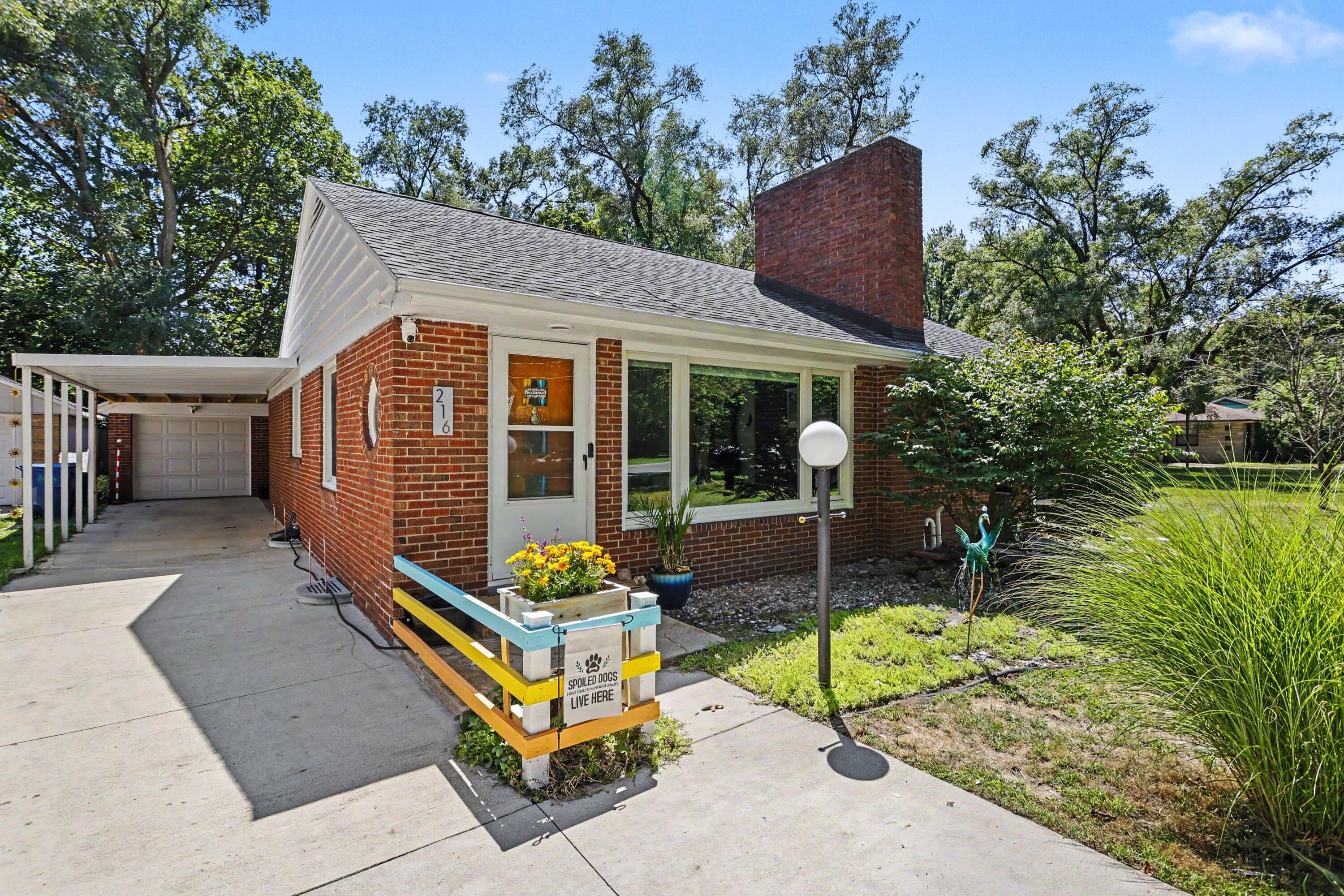 216 Hampton Road Property Photo 3