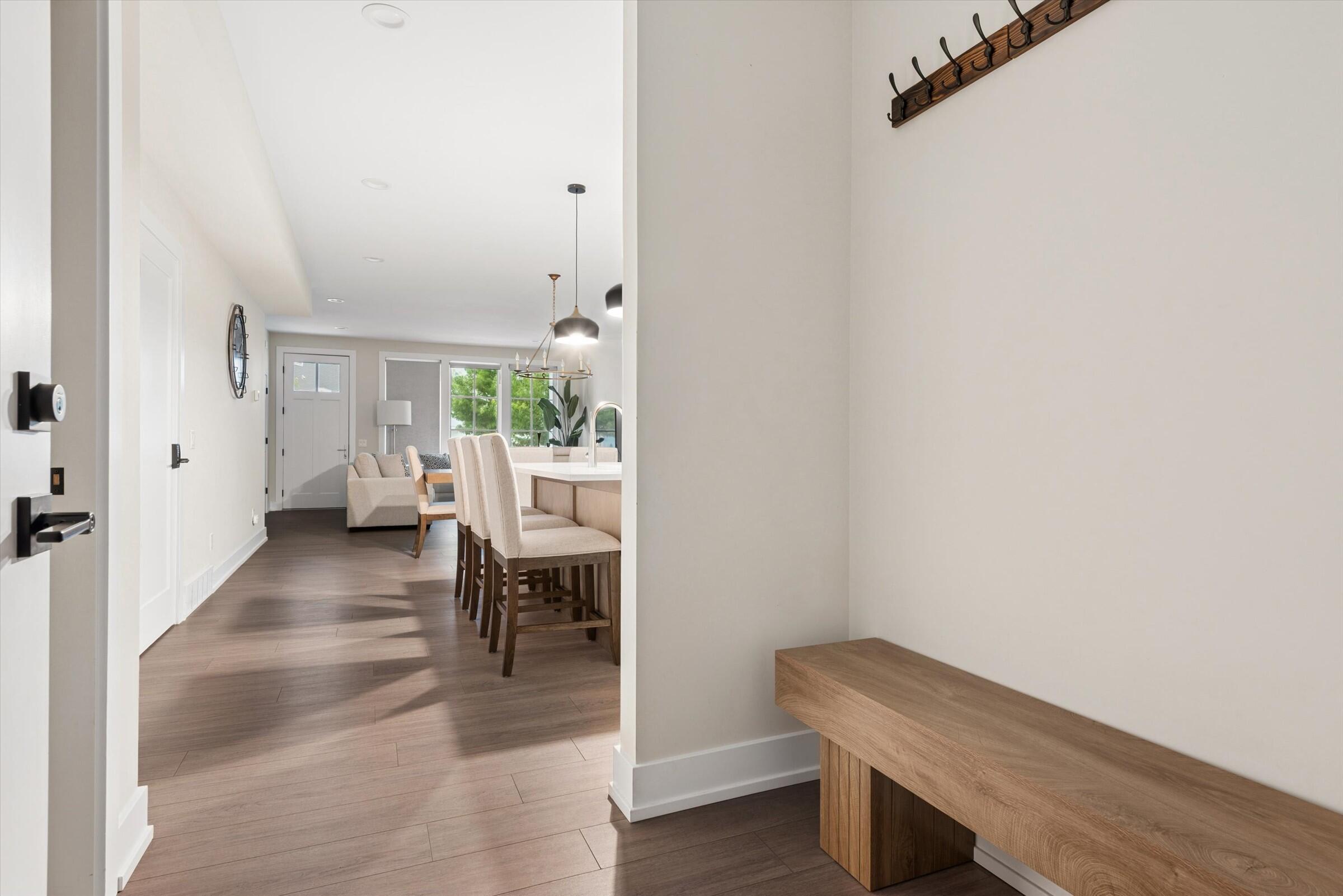 929 Harbor Drive E Property Photo 12