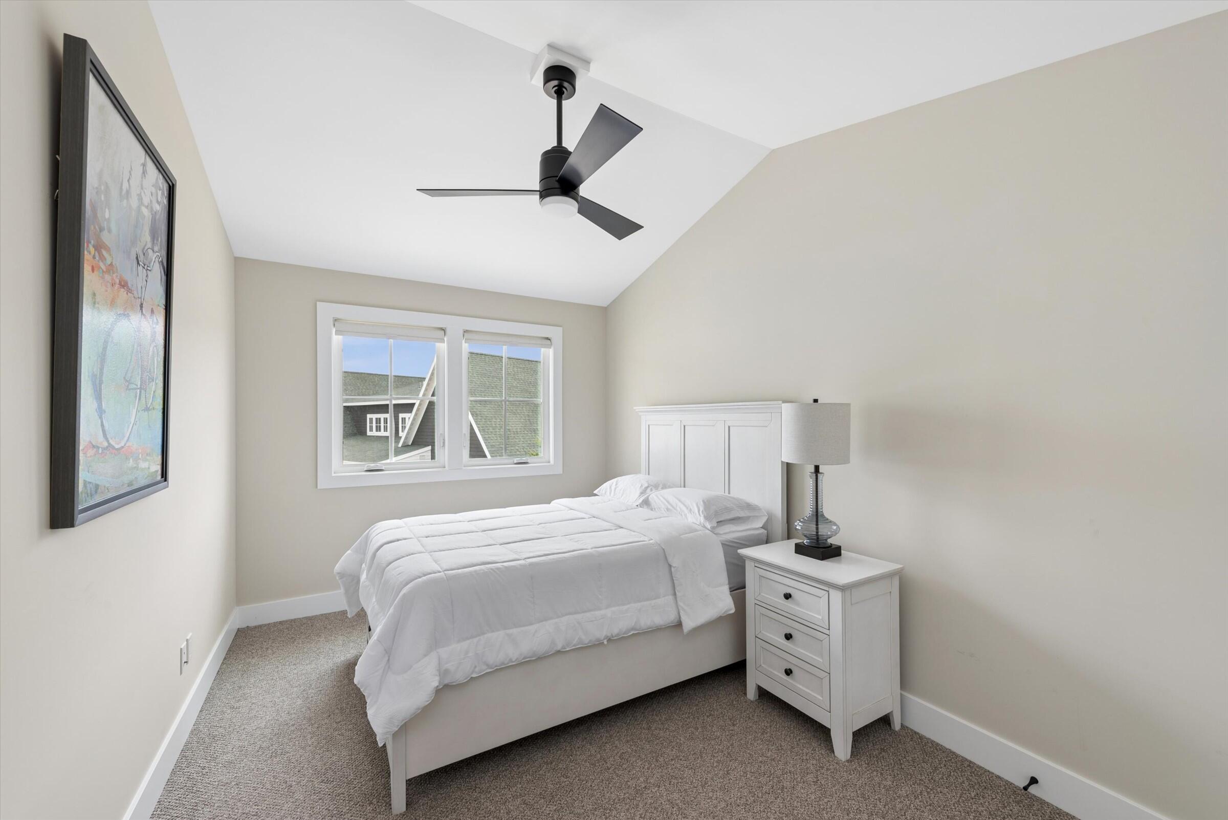 929 Harbor Drive E Property Photo 20