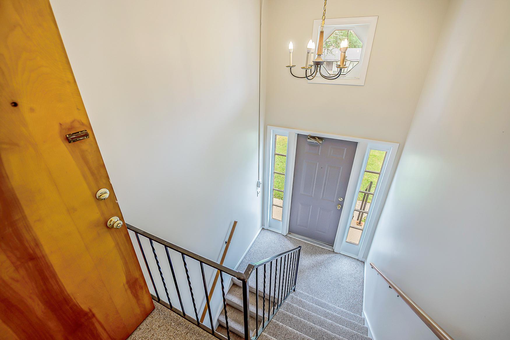 1670 Tudor Drive Property Photo 4