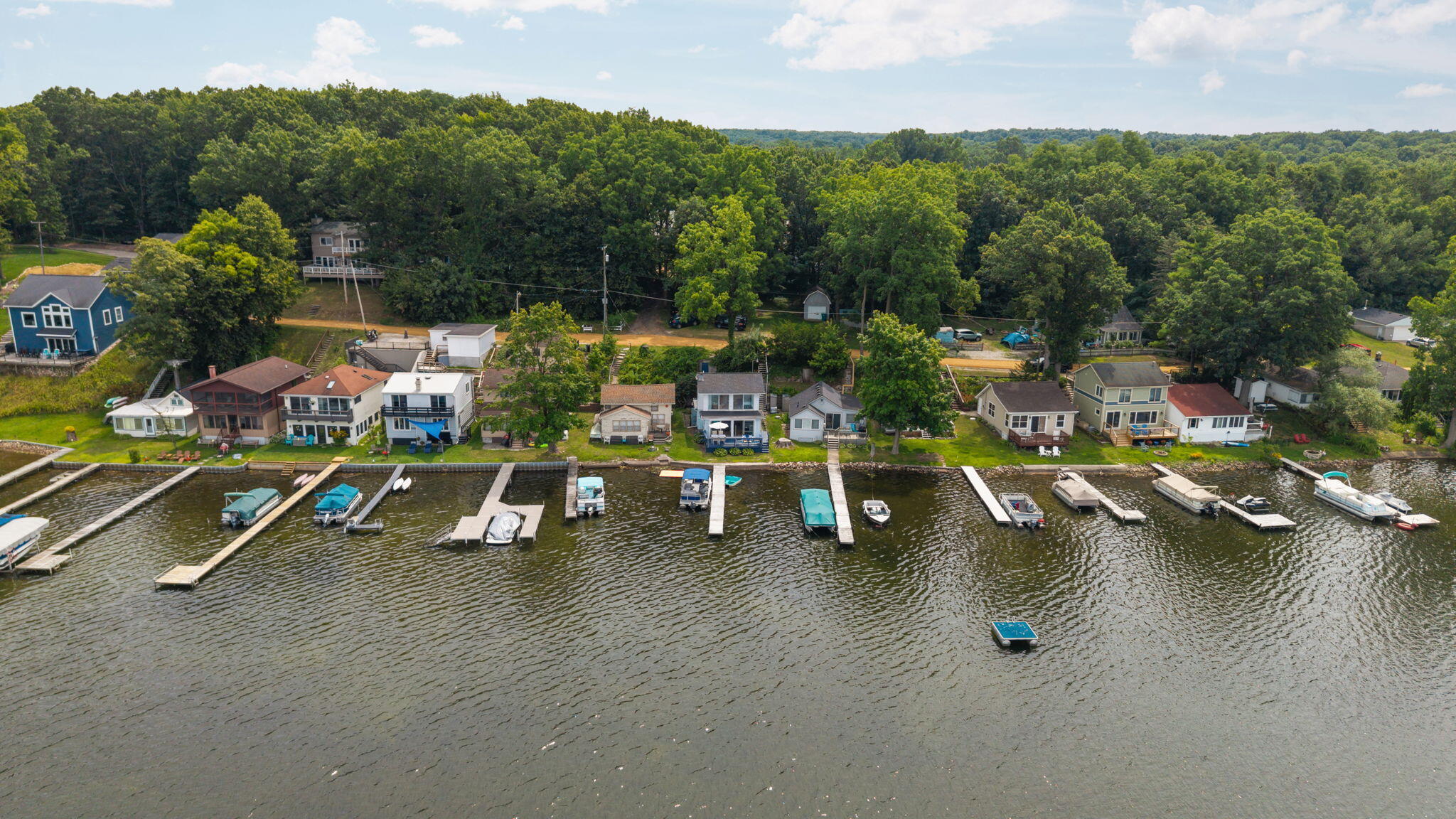 7355 Webbs Shore Drive Property Photo 3