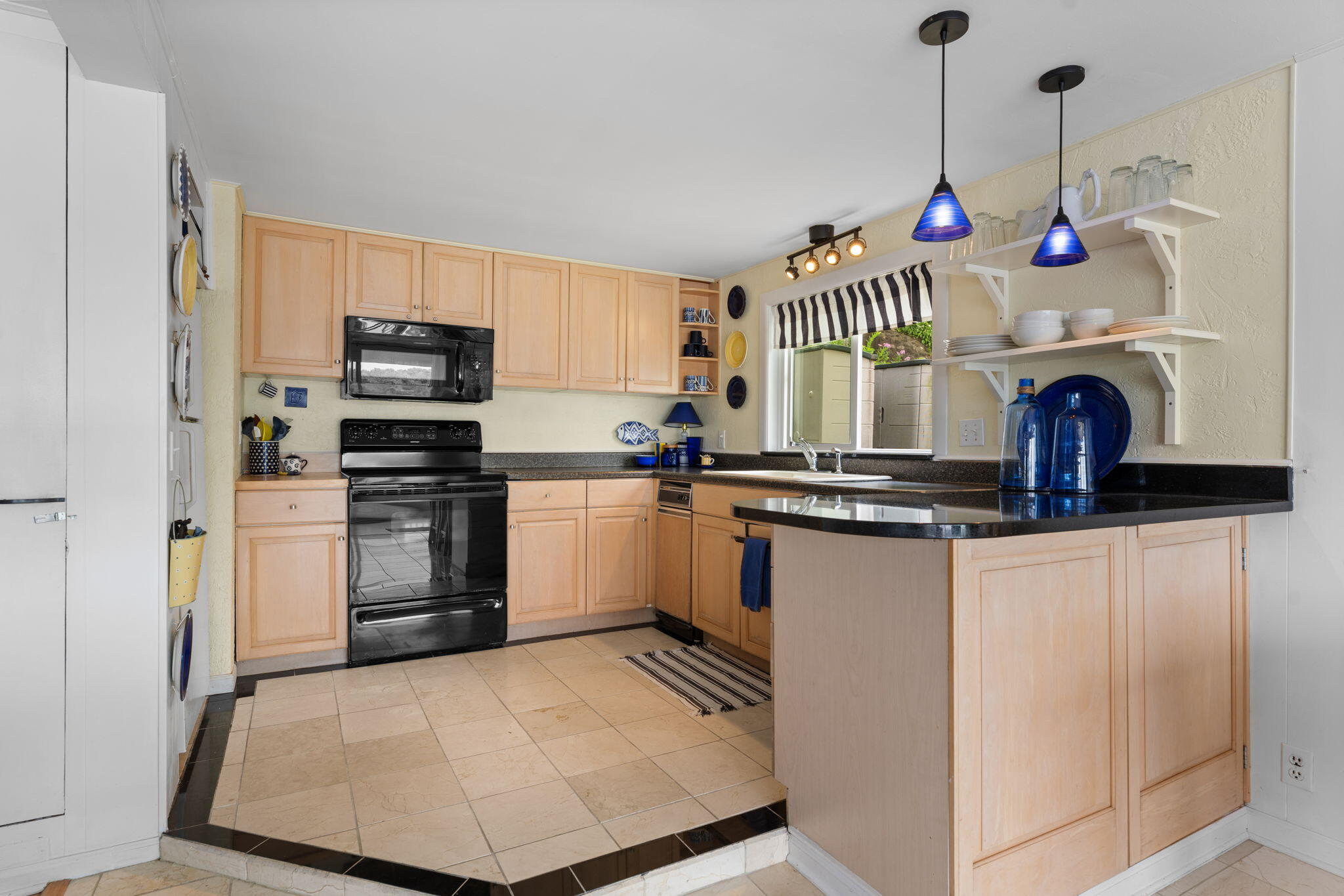 7355 Webbs Shore Drive Property Photo 27