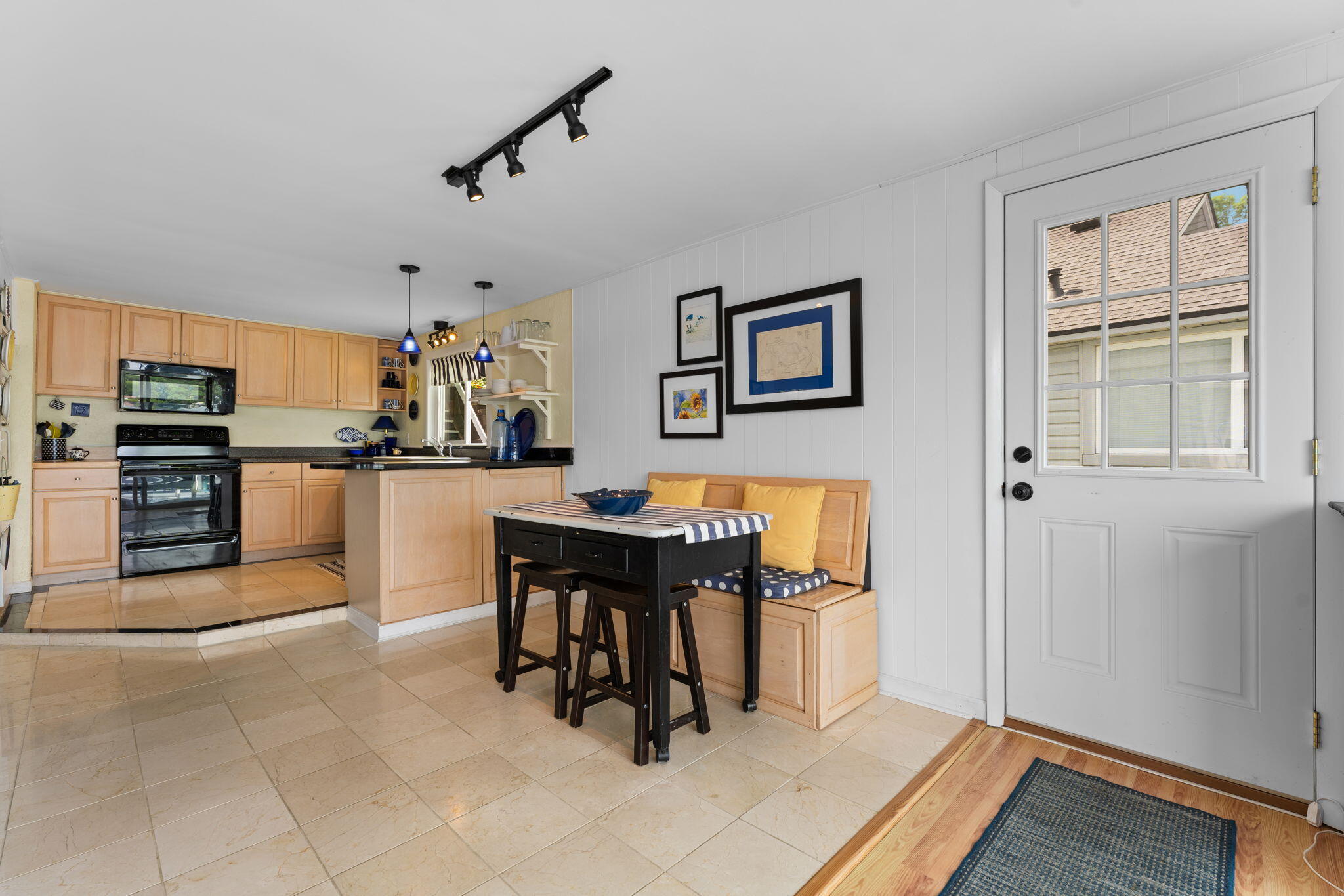 7355 Webbs Shore Drive Property Photo 28