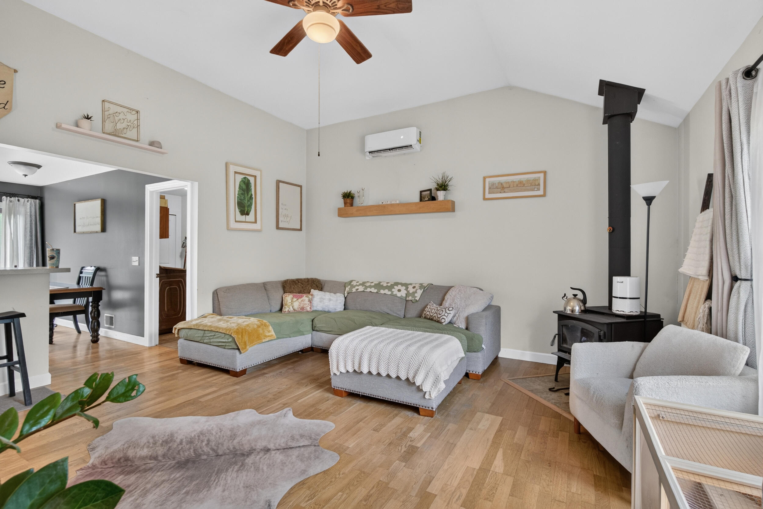 15510 Davis Drive Property Photo 15