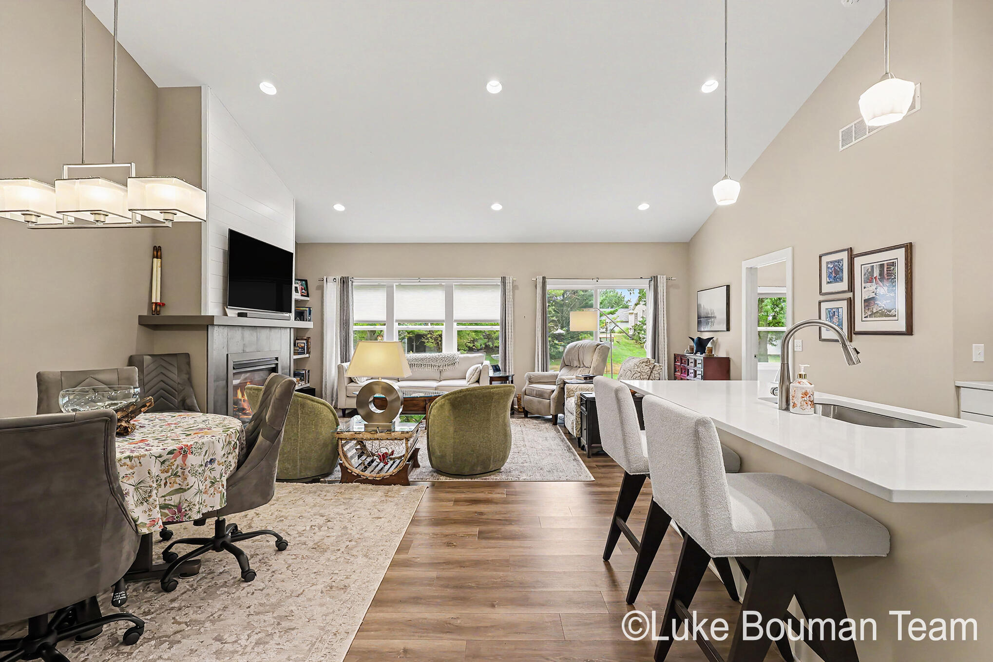 1420 Eagle Shore Court Property Photo 7