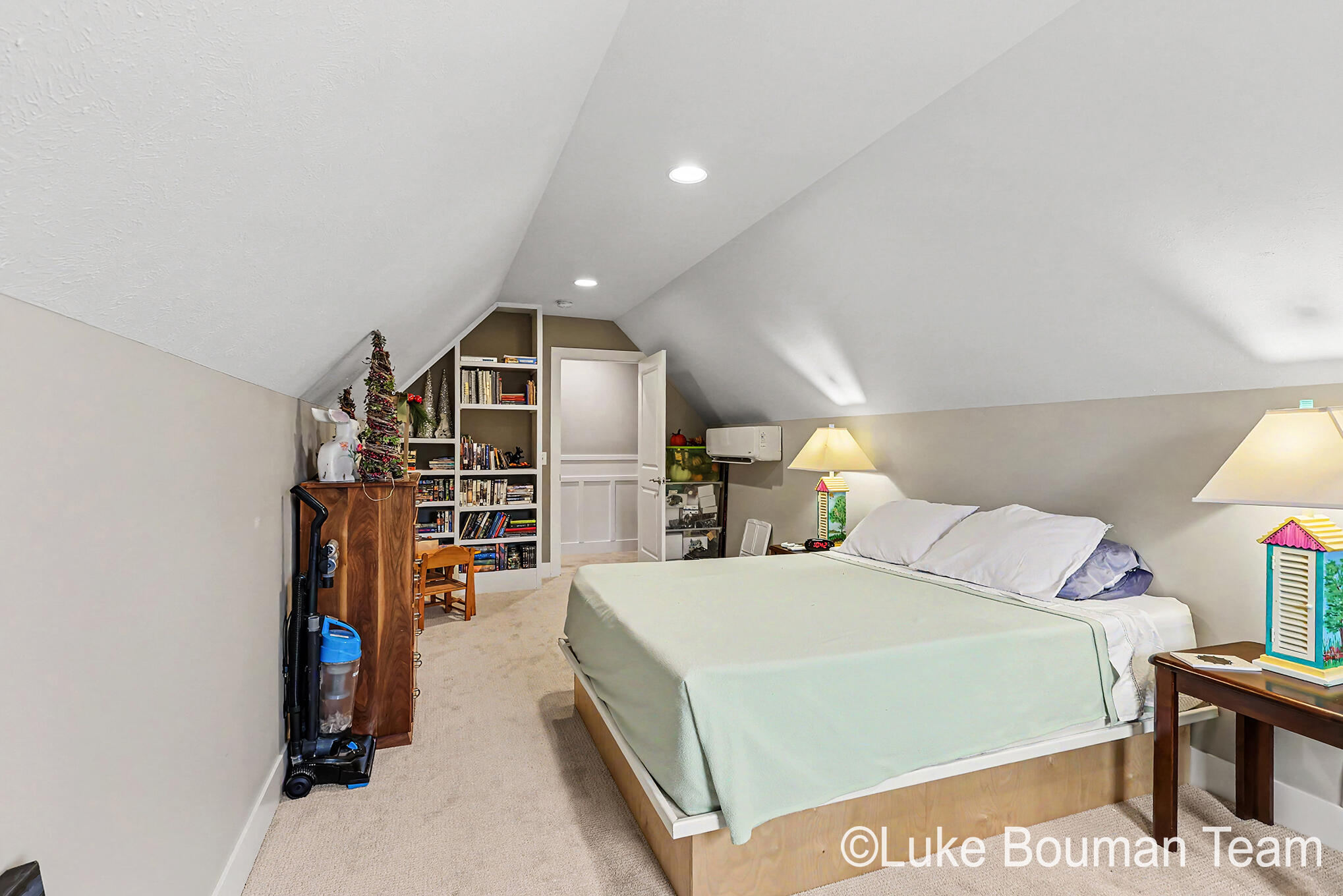 1420 Eagle Shore Court Property Photo 16