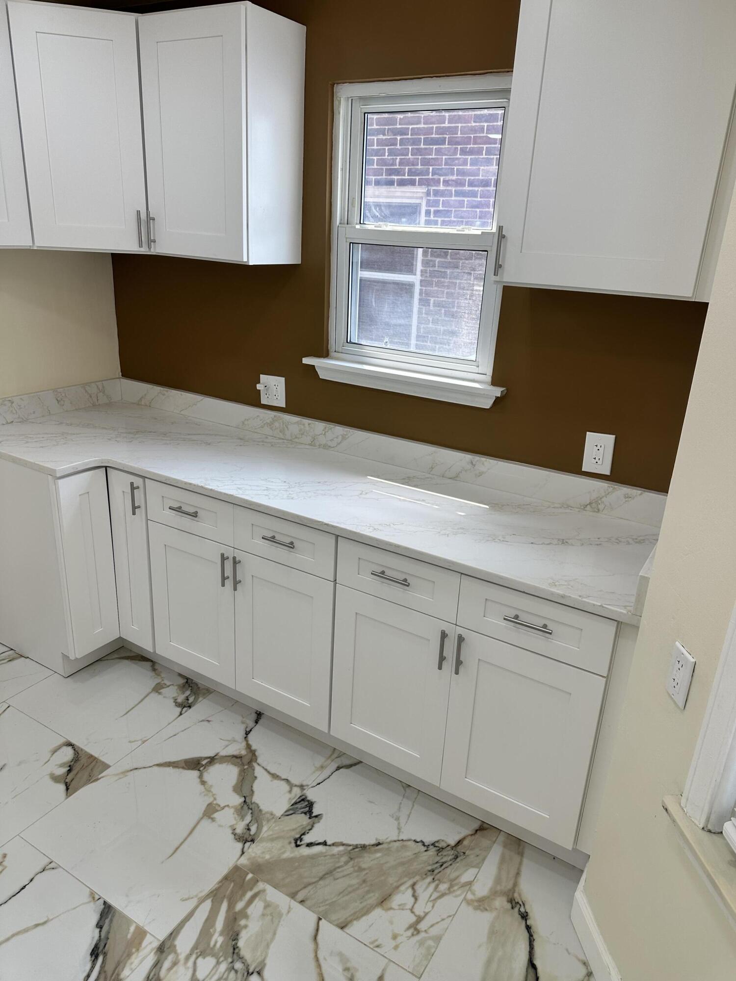 17561 Appoline Street Property Photo 7