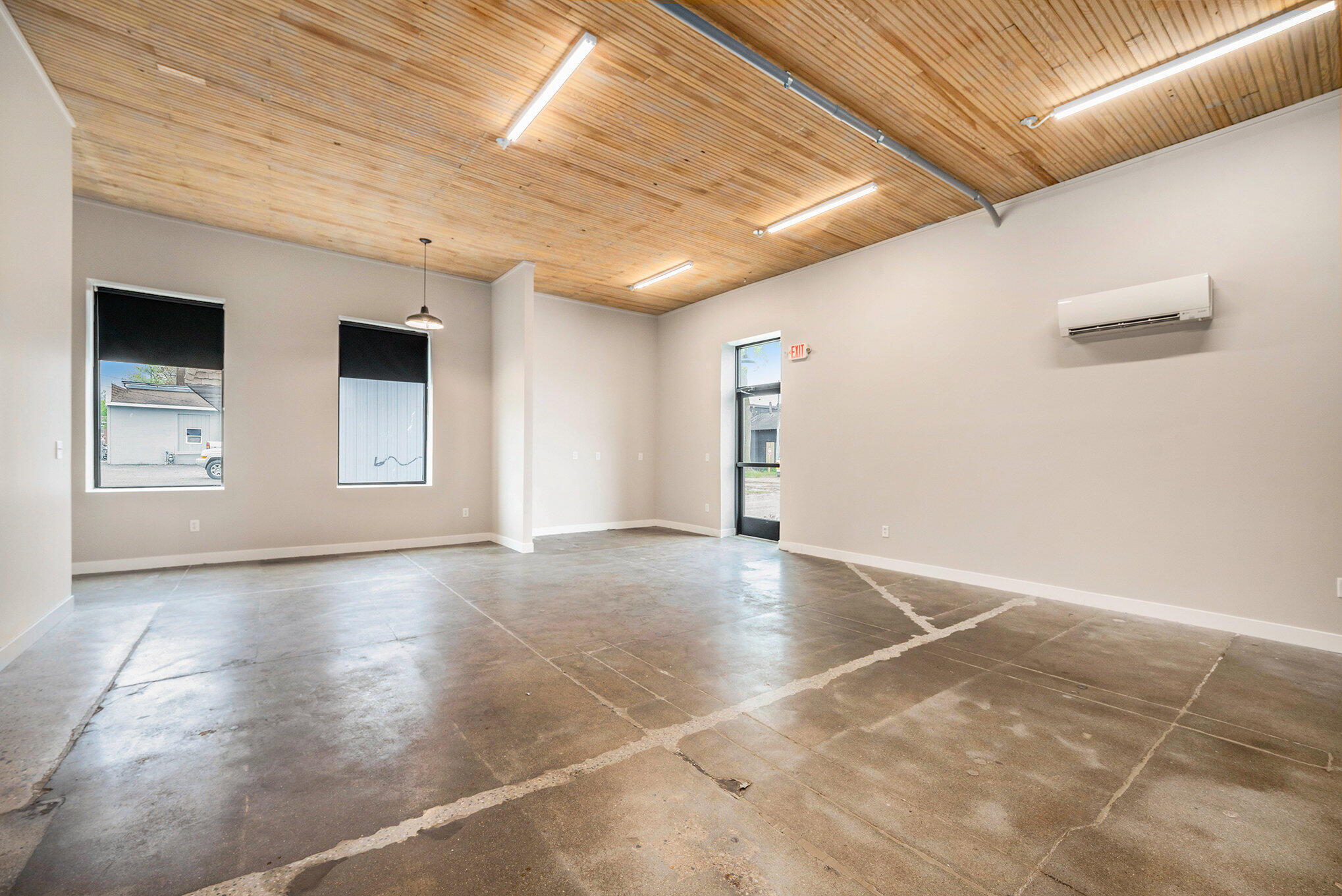 112 W Prutzman Street Suite A Property Photo 3